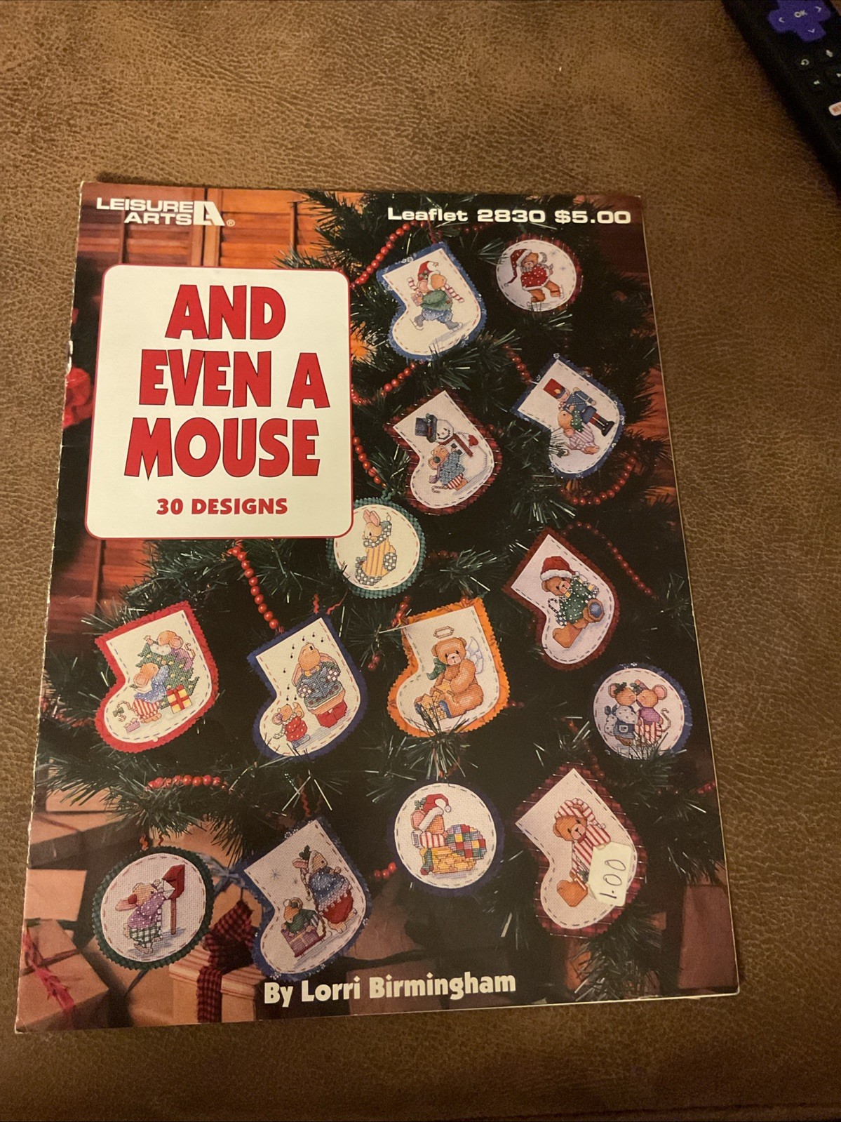 Leisure Arts 2830 And Even a Mouse - 30 designs by Lorri Birmingham Cross Stitch