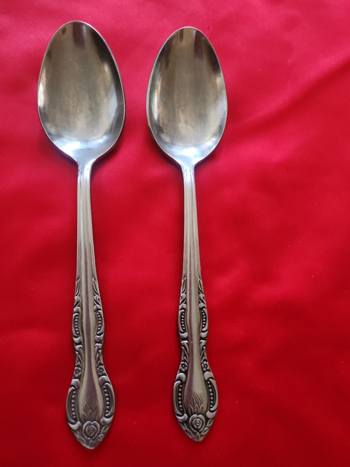 Stainless Charleston Classic by Washington Forge 2 Serving Spoons