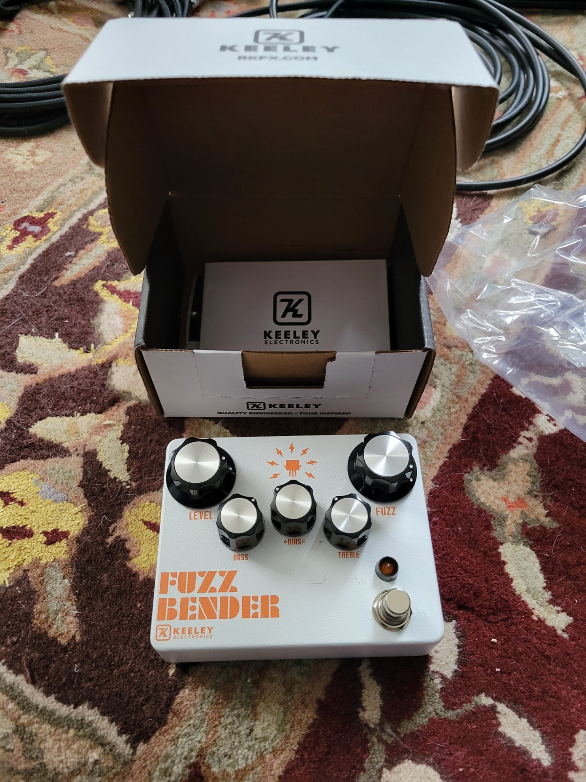 Keeley Fuzz Bender 3 Transistor Hybrid Fuzz Pedal - White