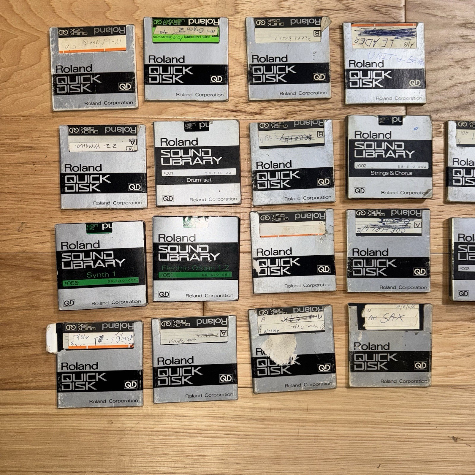 18 Vintage Roland Quick Disk Sound Library Synth, Drum, Organ, Strings Japan