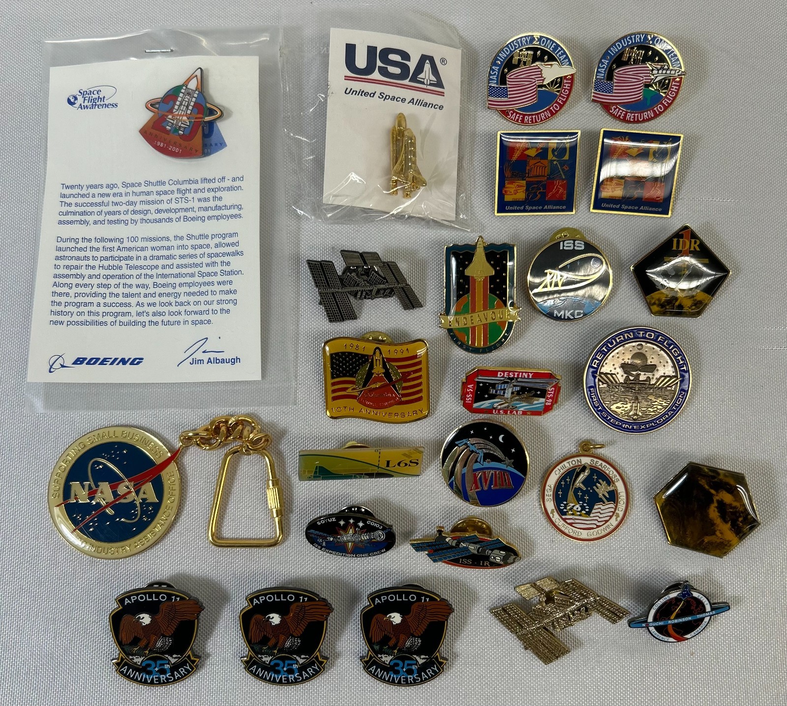 LOT 25 Vintage NASA Enamel Pins Keychain Space Shuttle ISS Endeavor Apollo 11