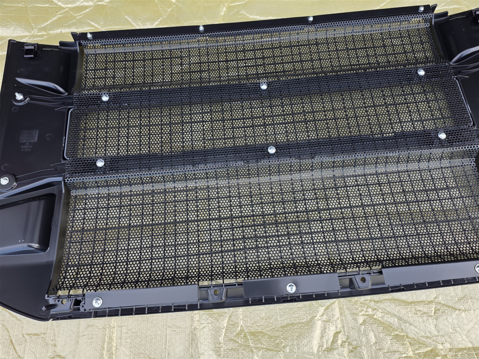 BLACK GRILL FOR MACK ANTHEM HOOD GRILLE