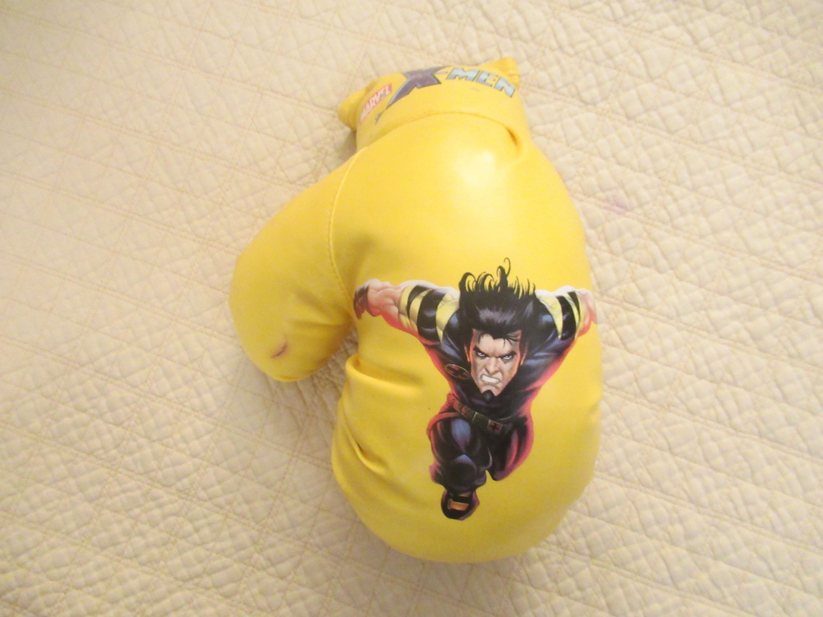 Marvel X-Men Yellow Boxing Glove (2003, KellyToy)