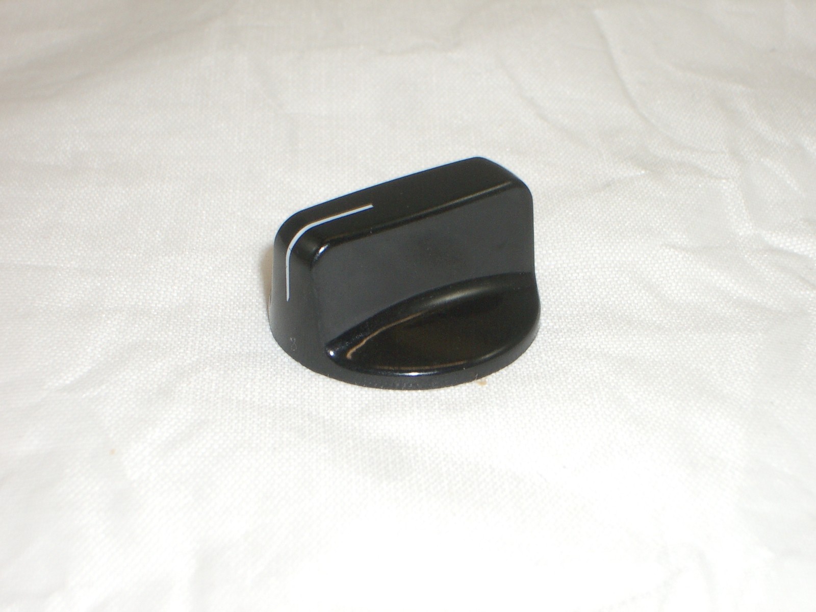 GC 1500 RADIO DIAL KNOB 1-1/8" ROUND POINTER 1PC