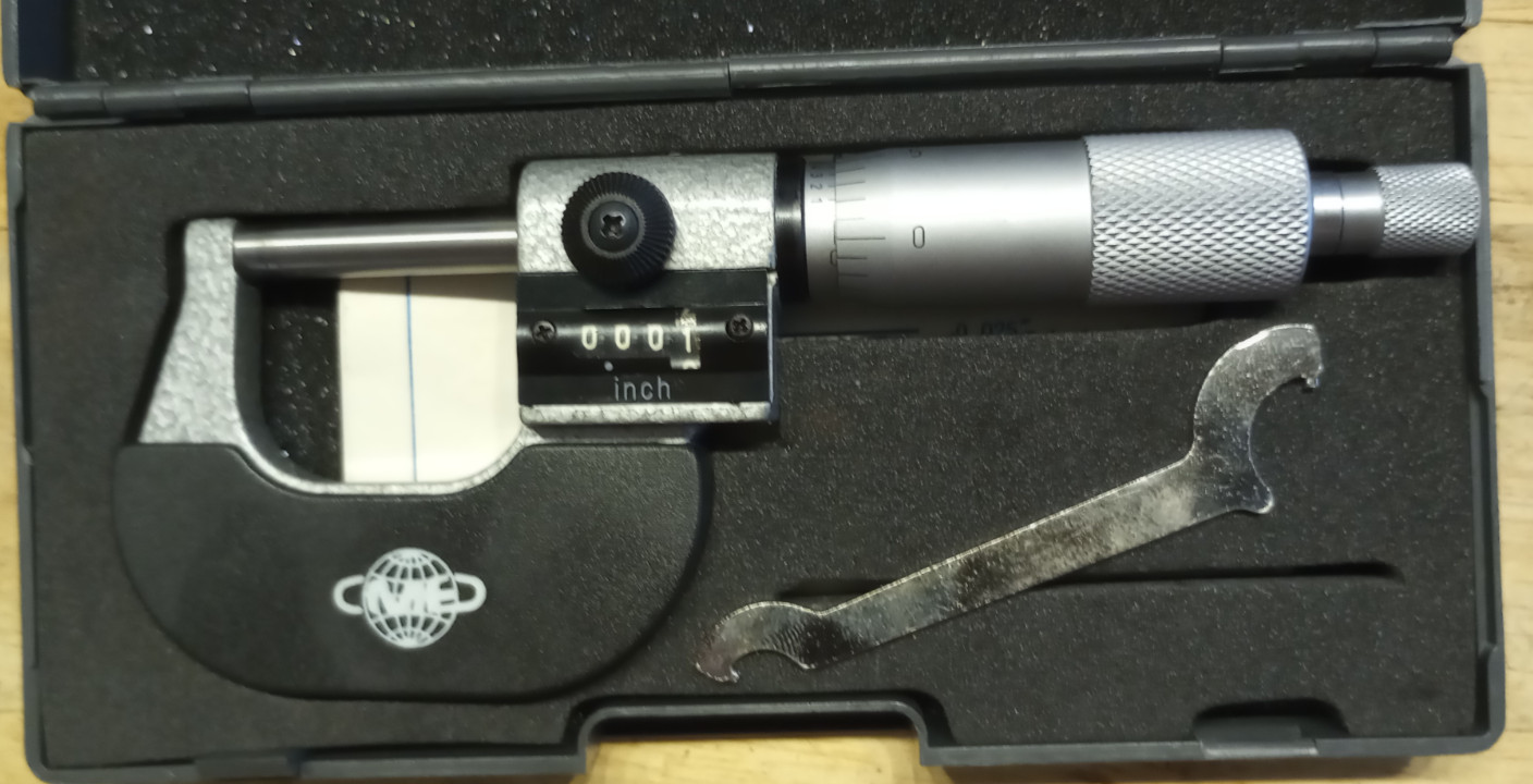 CME 402-755 0" to 1" Digital  Micrometer  W/Case and paperwork. S/N 051111675