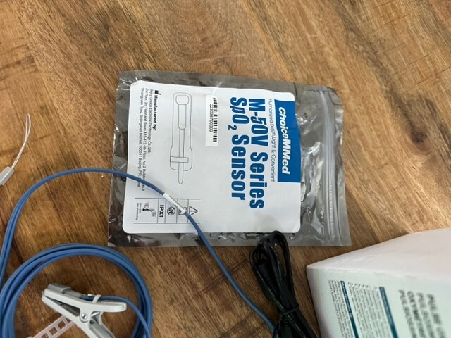 ChoiceMMed MD300M-v Handheld Pulse Oximeter Screen Not working FOR PARTS ONLY