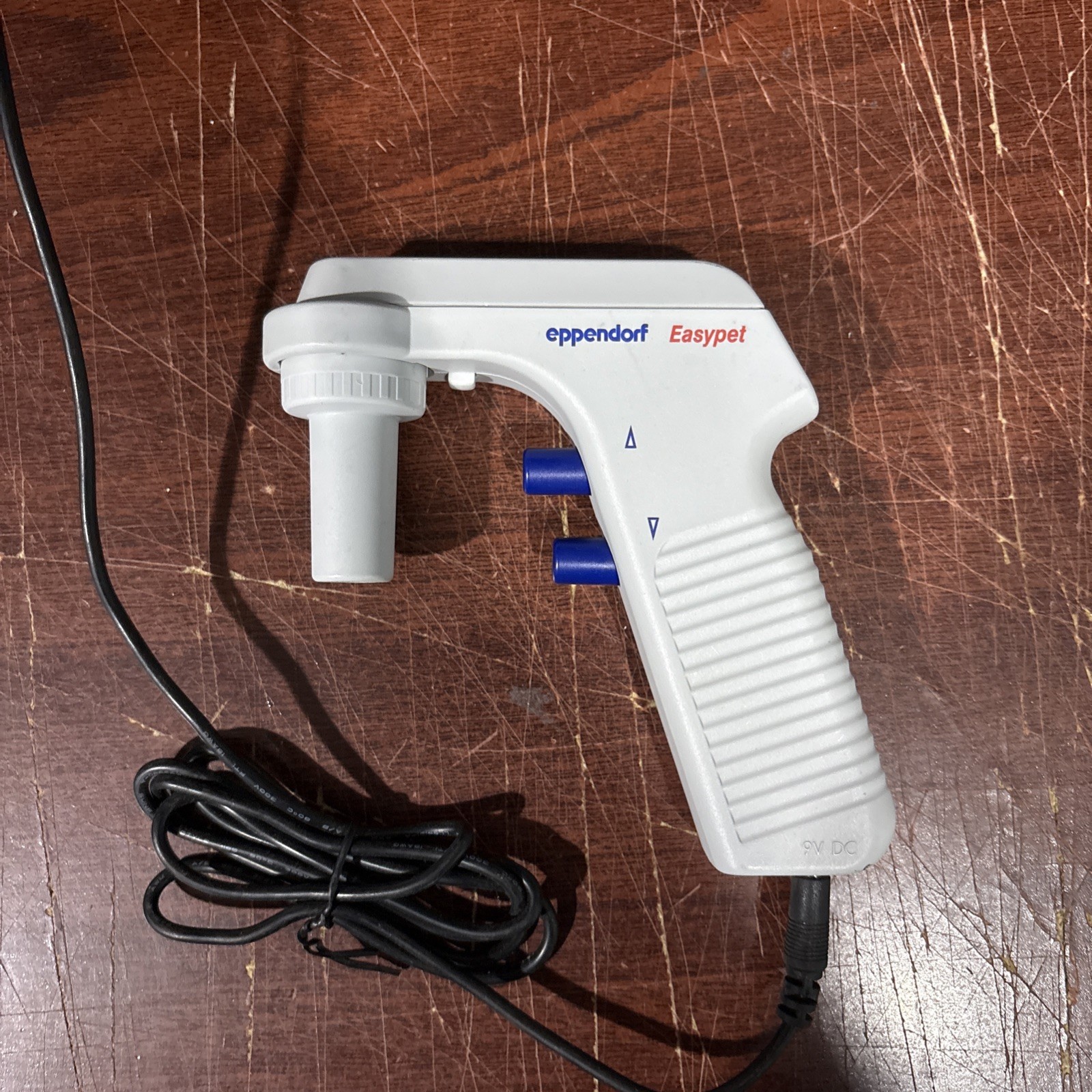 Eppendorf Easypet  Electronic Pipette Controller with Charger