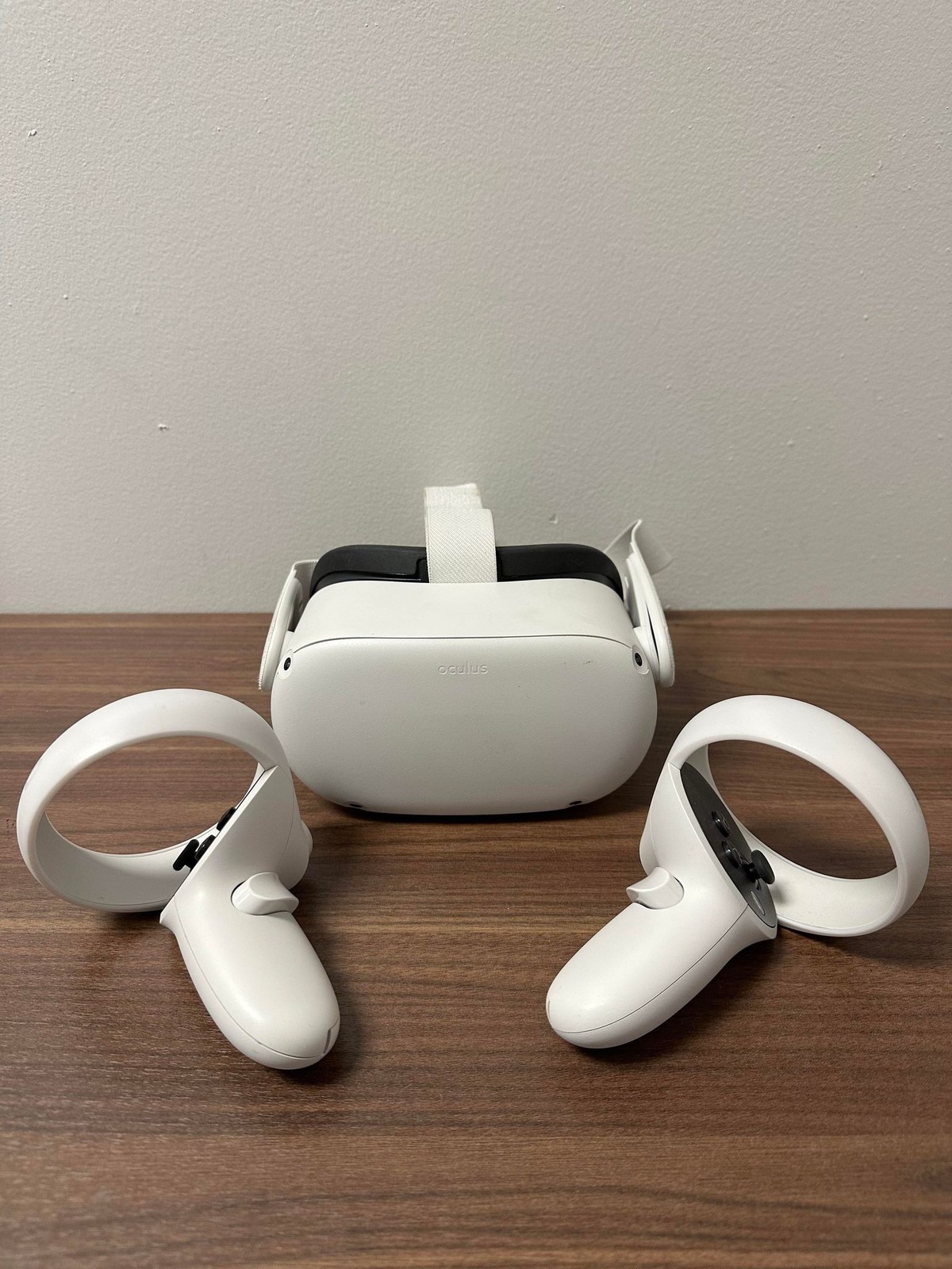 Meta Quest 2 Advanced All-in-One Virtual Reality Headset 256 GB Console AIO