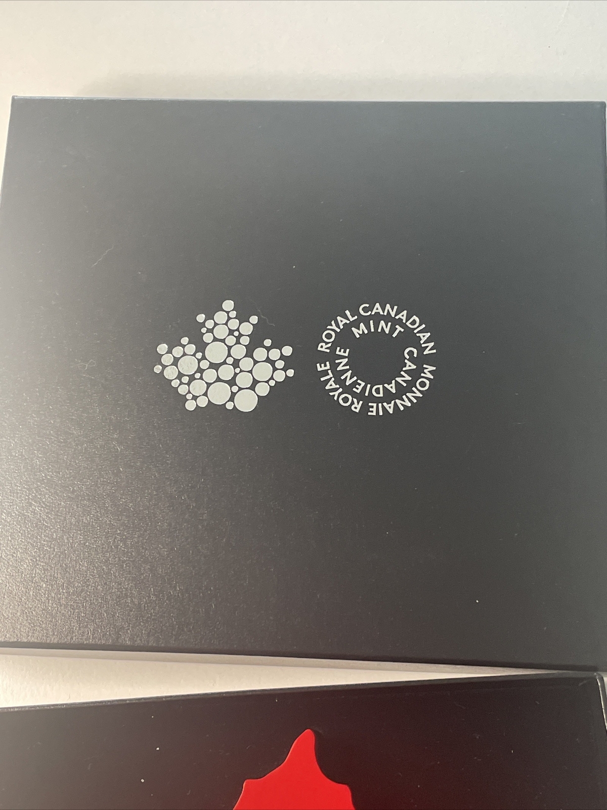 Canada $20 2015 Maple Leaf Fine Silver Coin In Maple Leaf Display Case