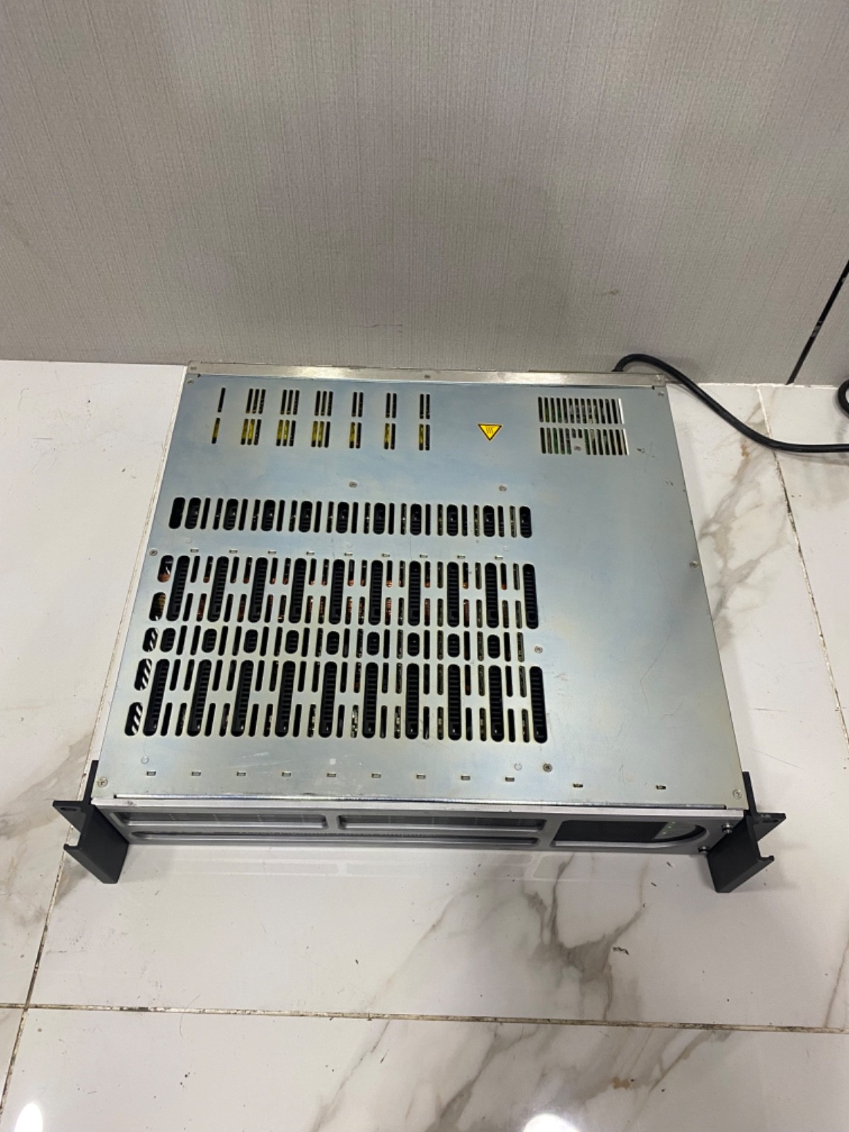 ASL V2000 Modular Power Amplifier with Different cards installed