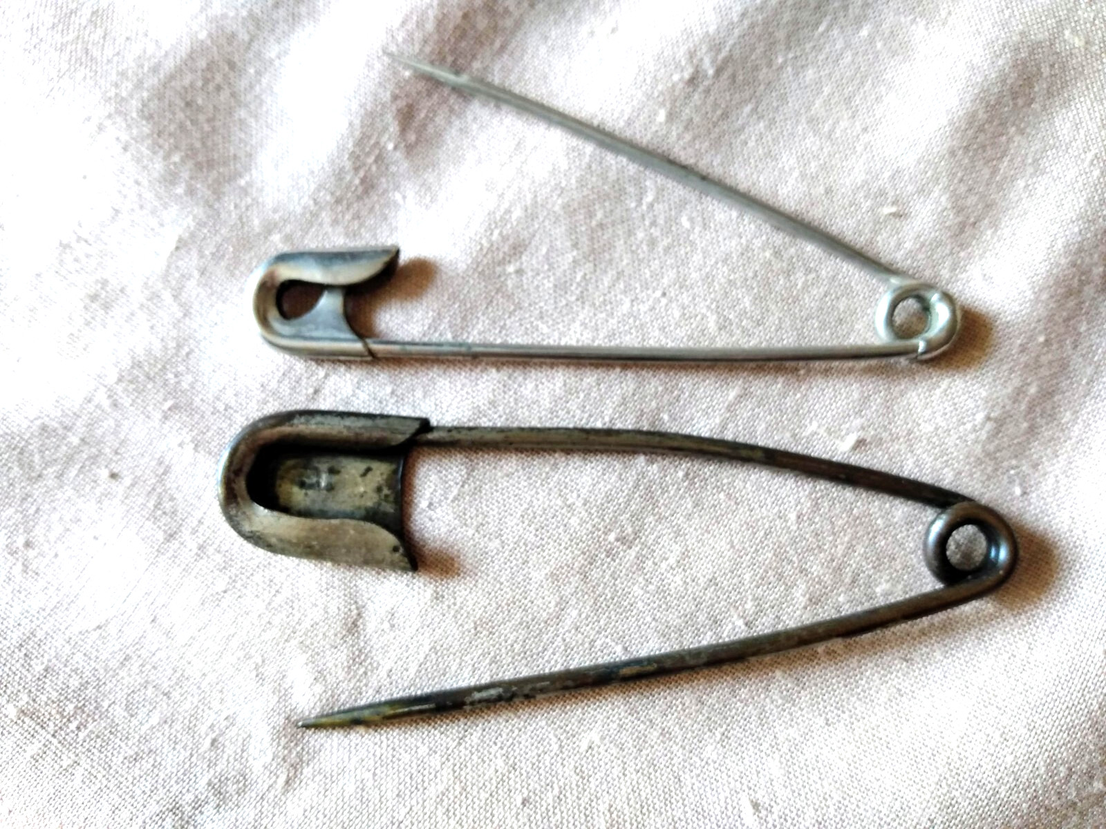 Vintage Large 4" Steel Safety Pin ~Laundry~ Mail~ Duffel Bag~ Blanket~ Lot of 2