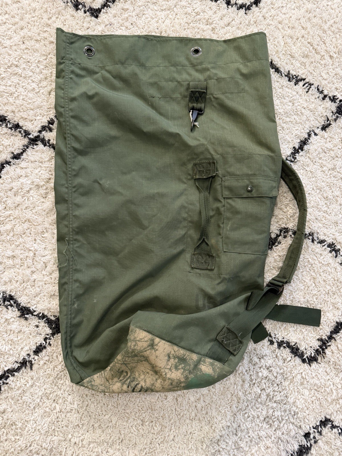 Vintage Military Duffel Bag / Army Duffel – Used, Authentic