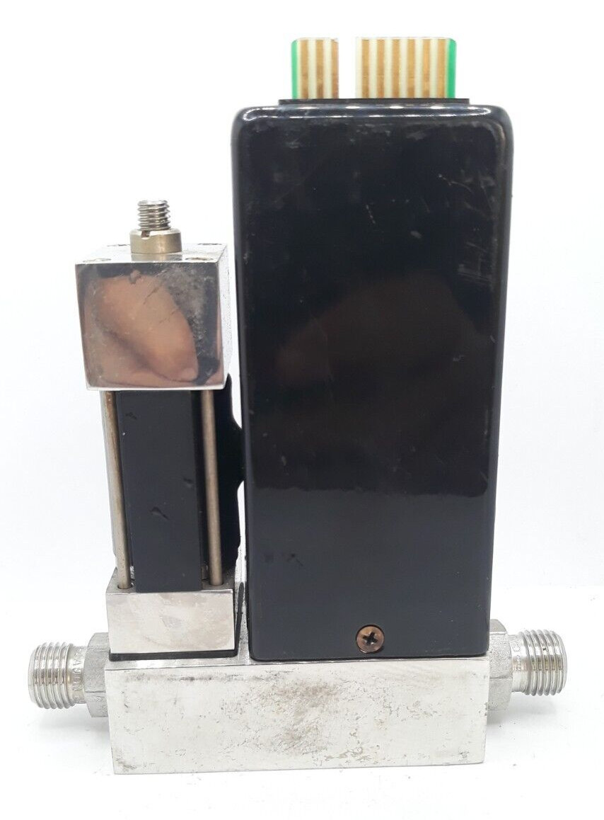 Unit UFC-1000HP Mass Flow Controller Range 3 SLM Gas N2