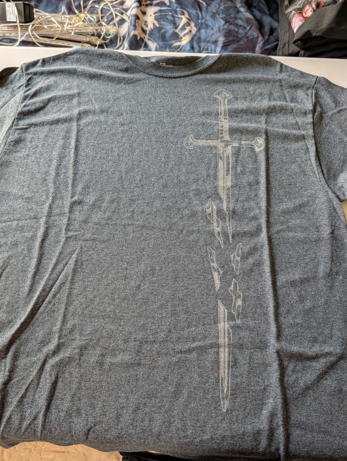 LOOT CRATE LORD OF THE RINGS INSPIRED T SHIRT SZ XL CLR ASPHALT BNNW NARSIL