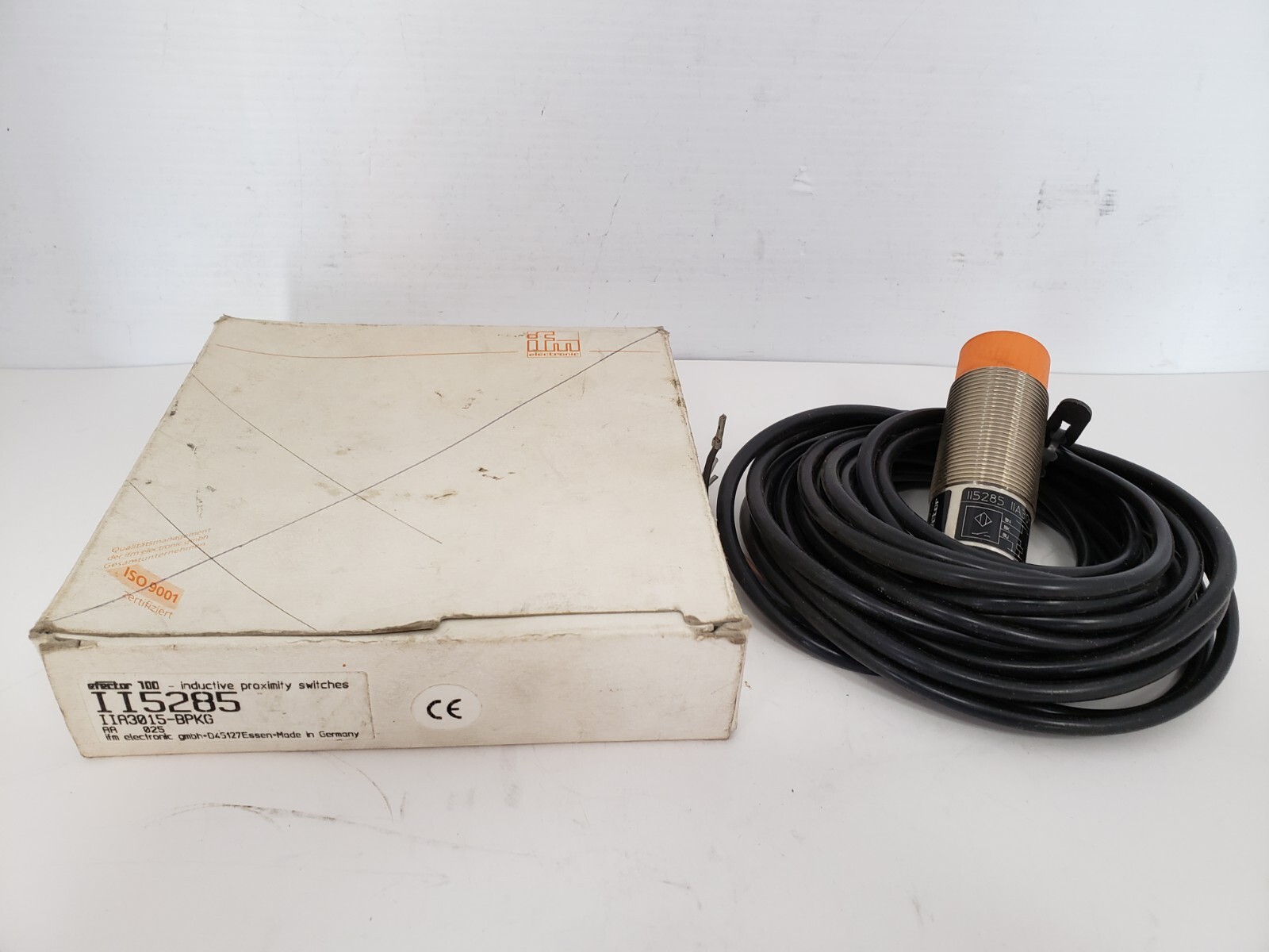 EFECTOR IFM IIA3015-BPKG INDUCTIVE PROXIMITY SWITCH (II5285) NIB