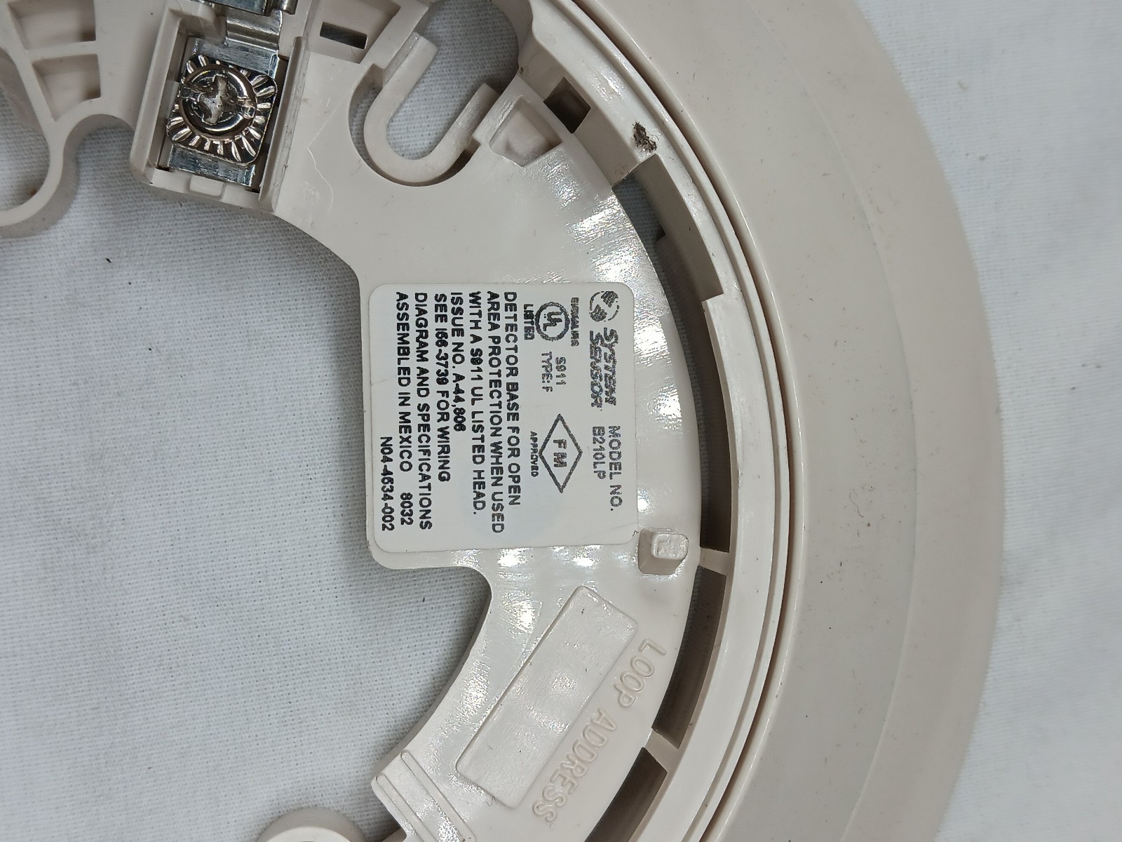 NOTIFIER NP-200-IV WHITE SMOKE DETECTOR