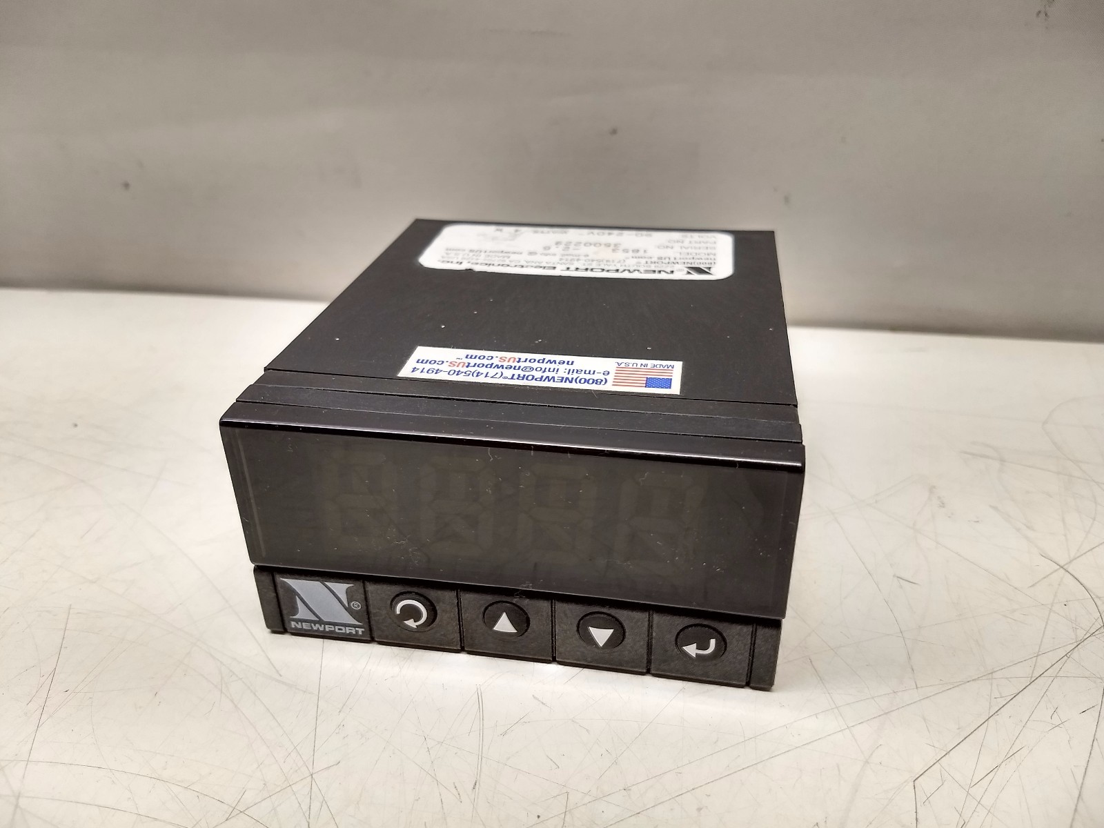 Newport 1853 -2.6 Digital Controller