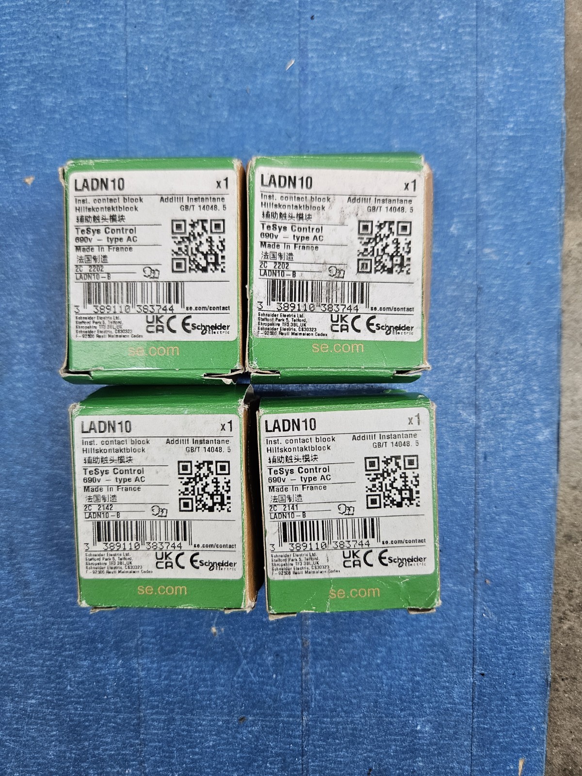 *Lot Of 4* Schneider Electric LADN10 Inst Contact Block