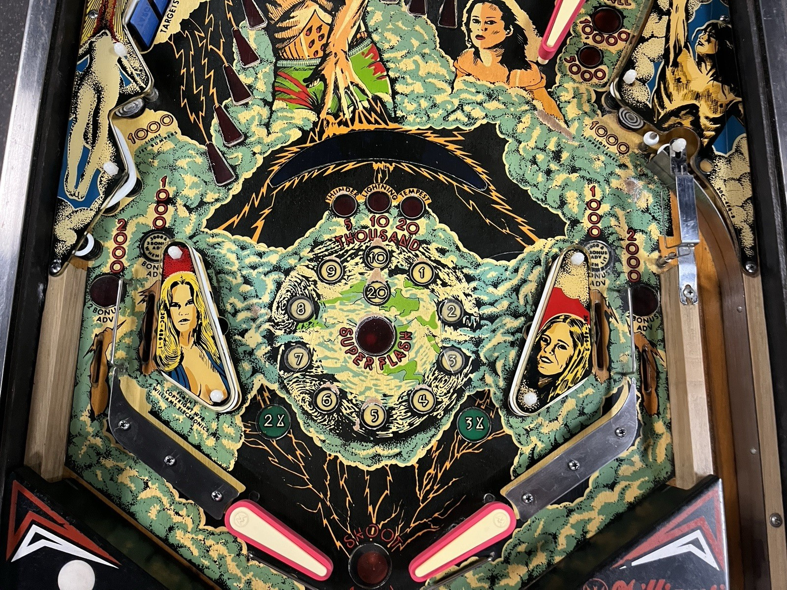 1978 FLASH PINBALL MACHINE PROFESSIONAL TECHS PLAYS GREAT
