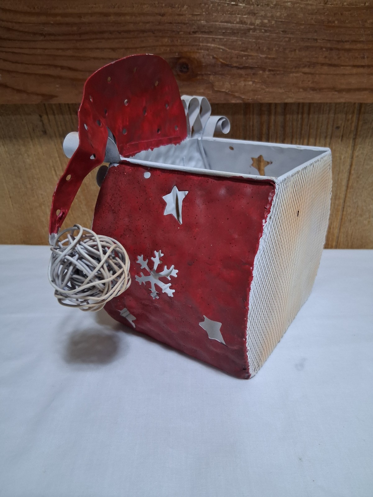 Santa Face Metal Basket