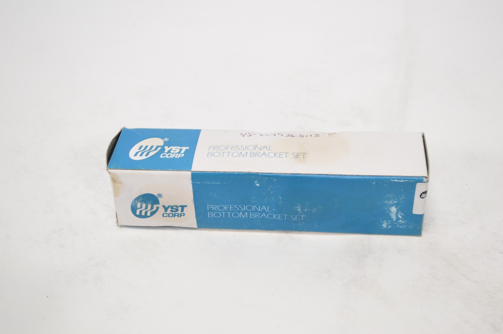 YST Professional Bottom Bracket Set Cartridge BB-993-113 Threadless