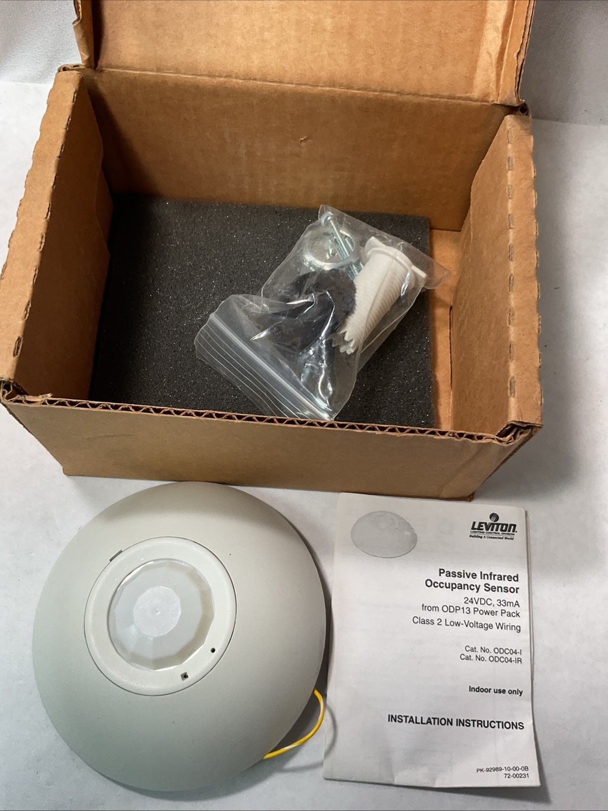 Leviton ODC04-IRW White PIR 360° Dual Relay Ceiling Occupancy Sensor 450sq ft
