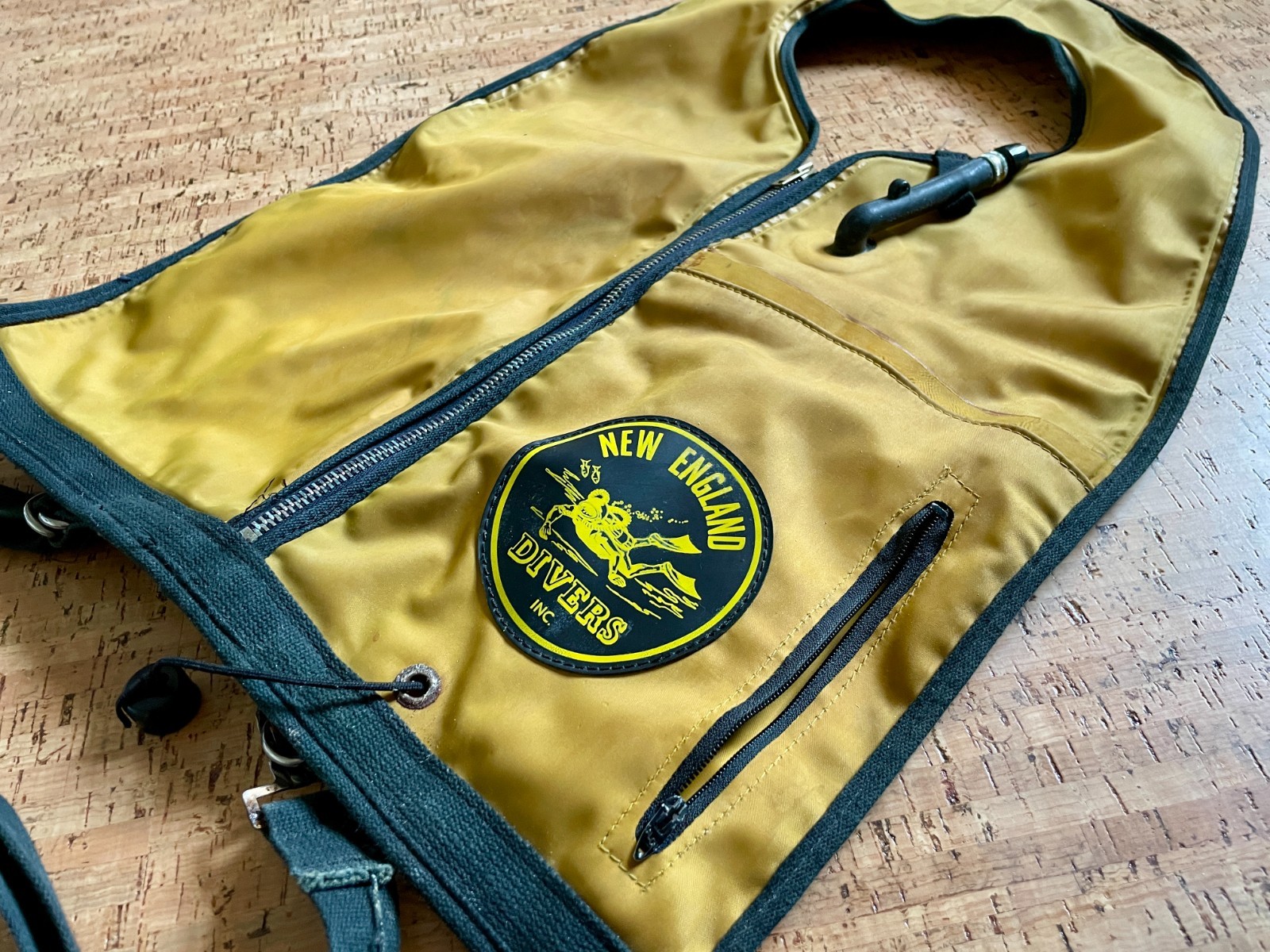 Vintage Zip-Up New England Divers Safety Vest Yellow With Logo Patch