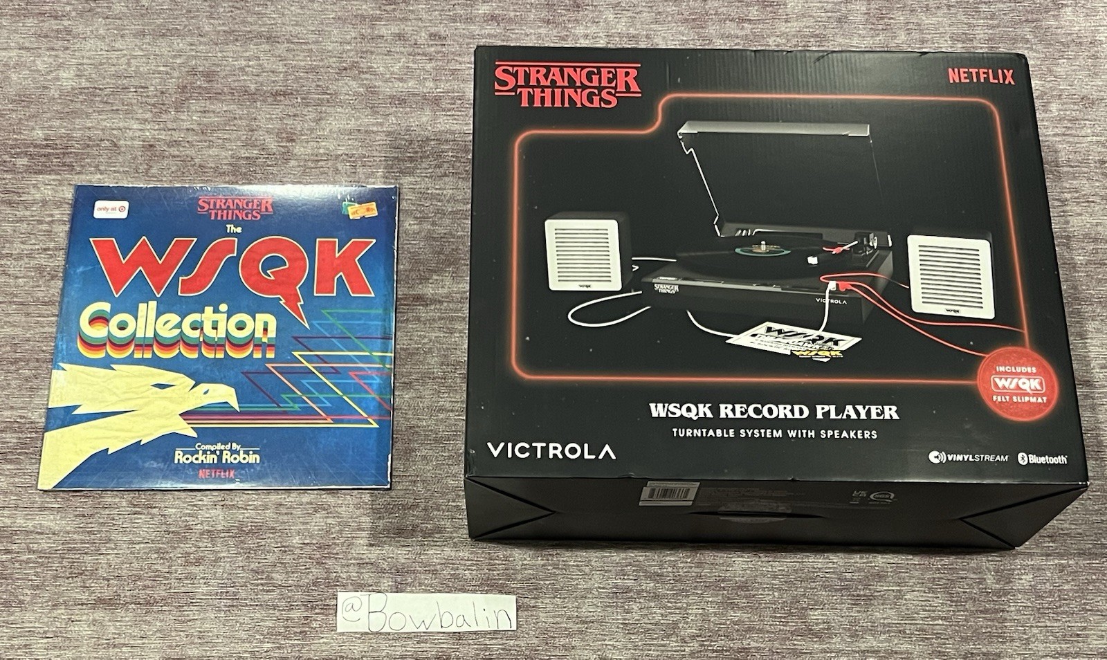 STRANGER THINGS Victrola WSQK Record Player + Speakers Bluetooth + Target Vinyl