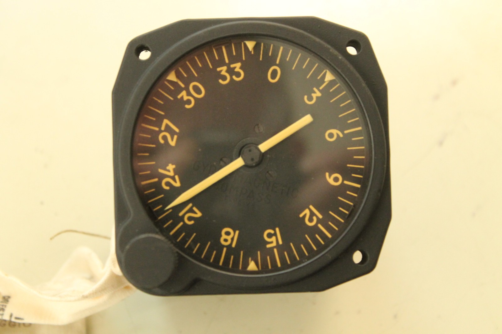 VINTAGE AIRCRAFT DIRECTIONAL GYRO INSTRUMENT  P/N 675313B    NOS
