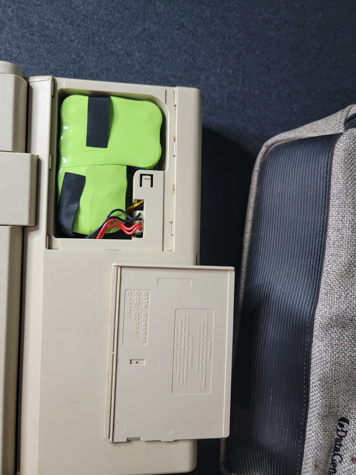 Vintage 80s Data General One Computer Model 2219 Early Portable Laptop Computer