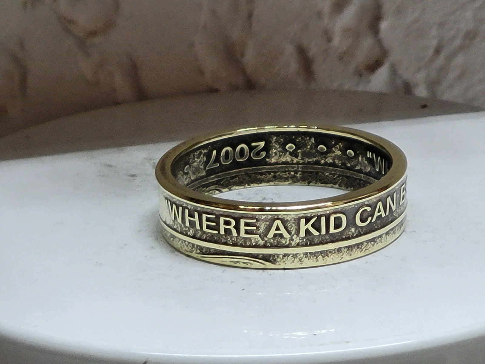 CHUCK e CHEESE - 2007 - Size 11 Token Coin Ring