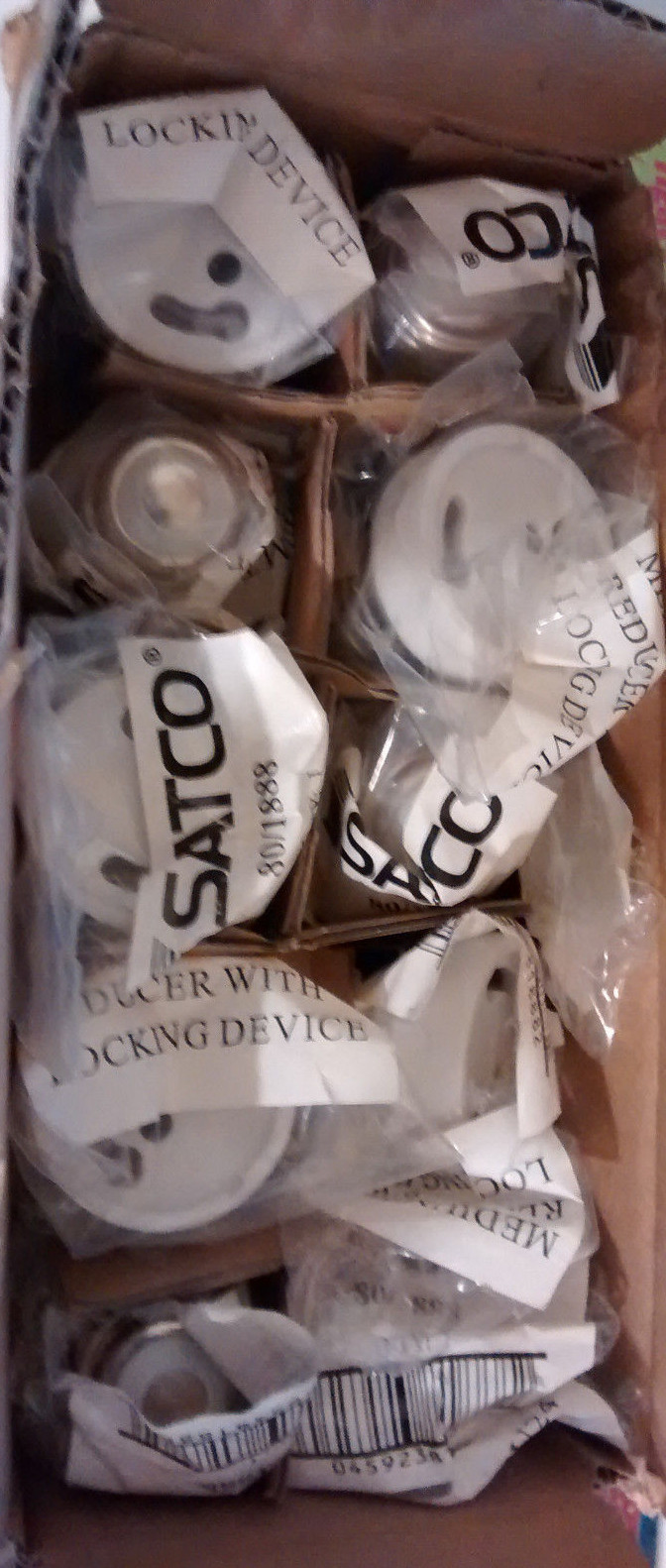 New box of 10, Satco 80-1888 E26 to GU24 socket reducer with locking function