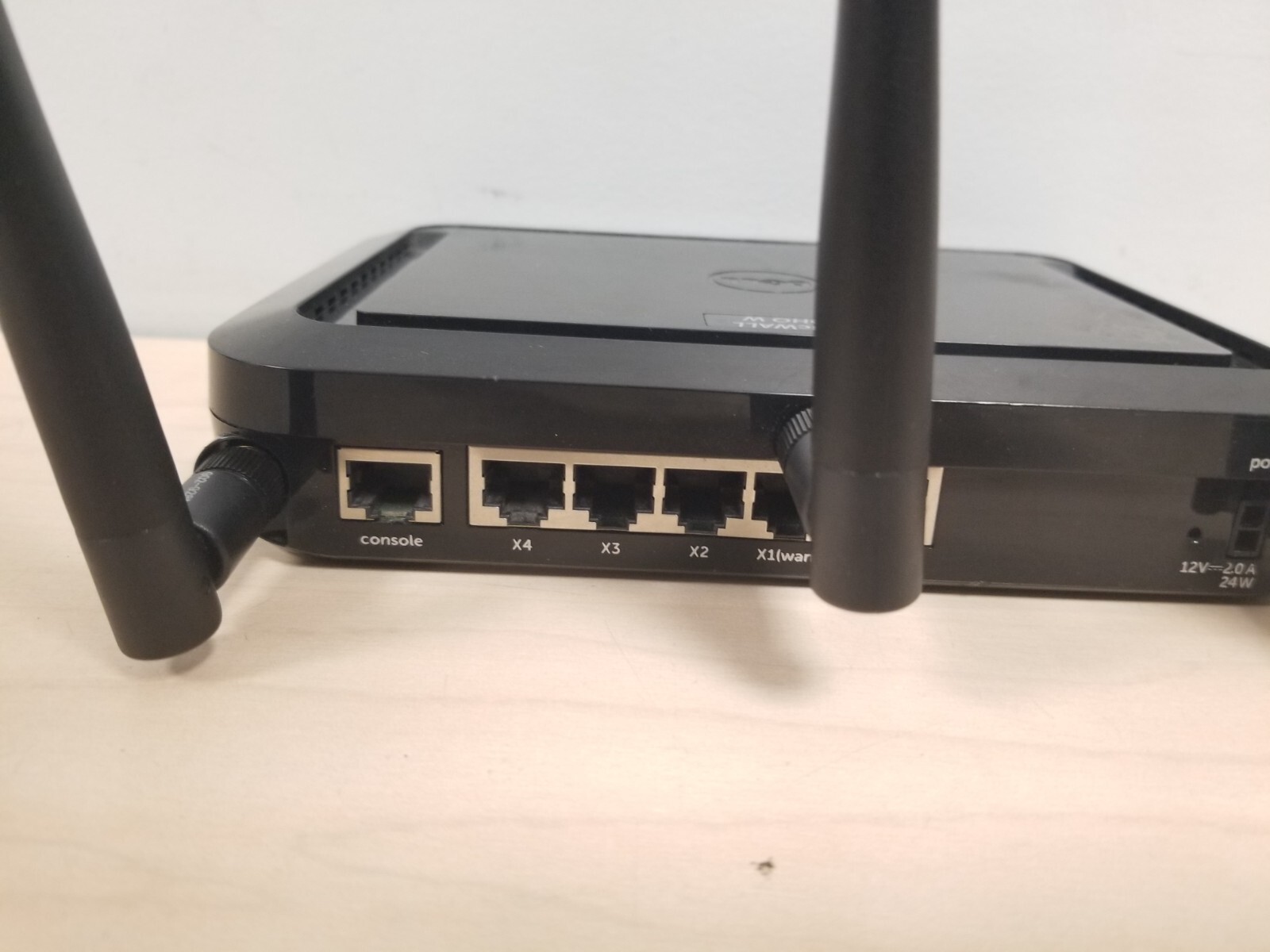 Dell Sonicwall SOHO W Wireless Network Security Appliance APL41-0BA W/AC-ADAPTER