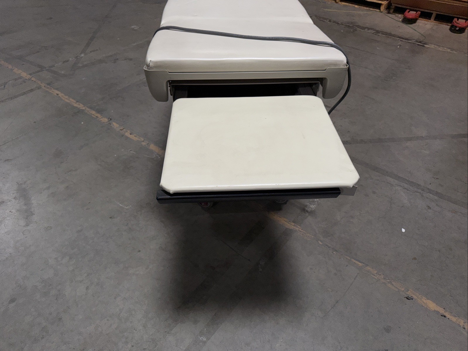 Midmark 405 Power Exam Table Working No Hand Control