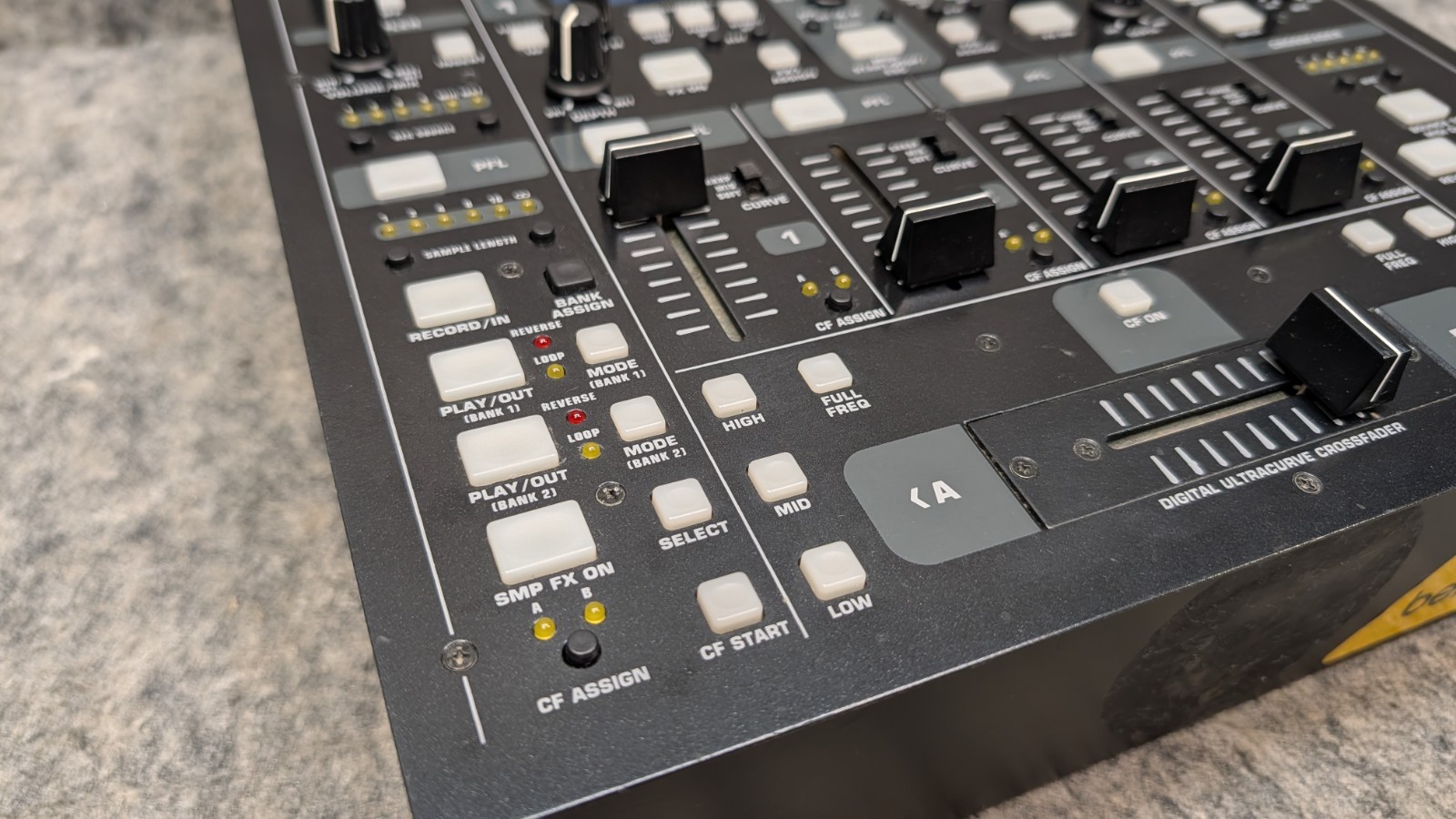 Behringer DDM4000 Digital DJ Mixer 4-Channel USB Tabletop Echo Reverb Filter