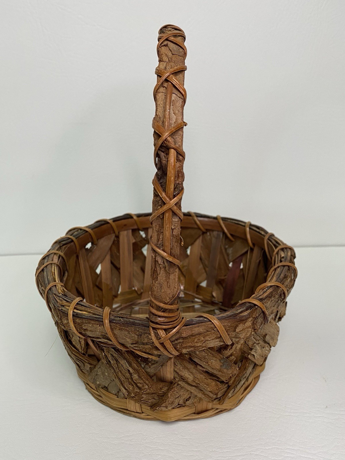 Natural Rustic Bark Round Woven Basket With Handle 8” X 4”