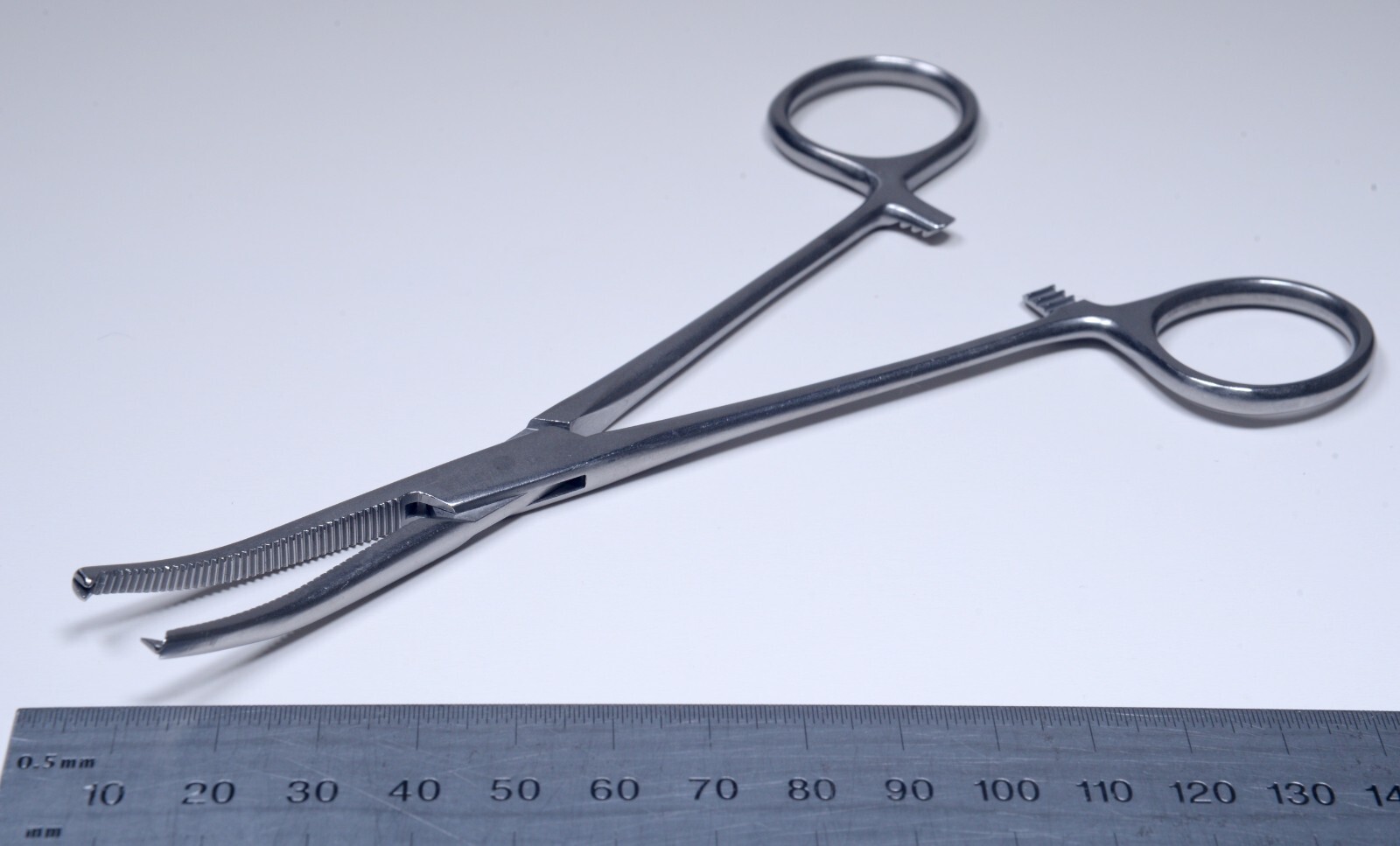 V. Mueller #SU2810 Ochsner Artery Forceps 6¼" Stainless Steel Surgical