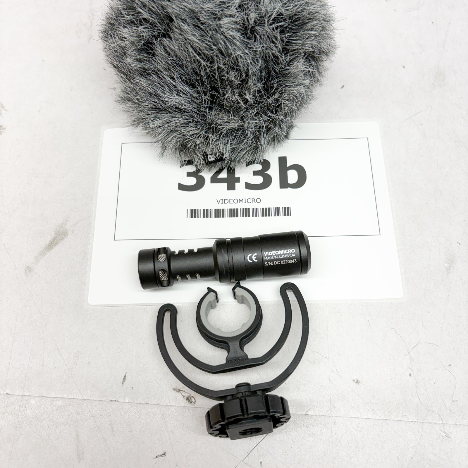 Rode VideoMicro Compact On-Camera Microphone with Rycote Lyre Shock Mount Auxili