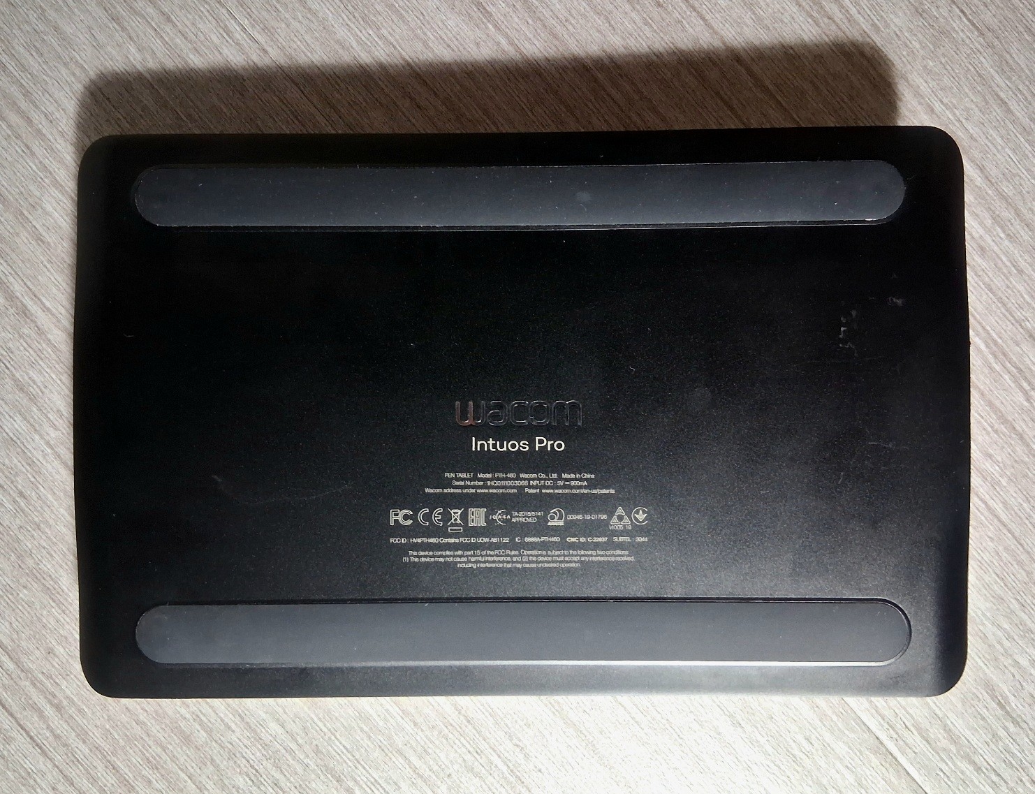 Wacom Intuos Graphics Drawing Tablet