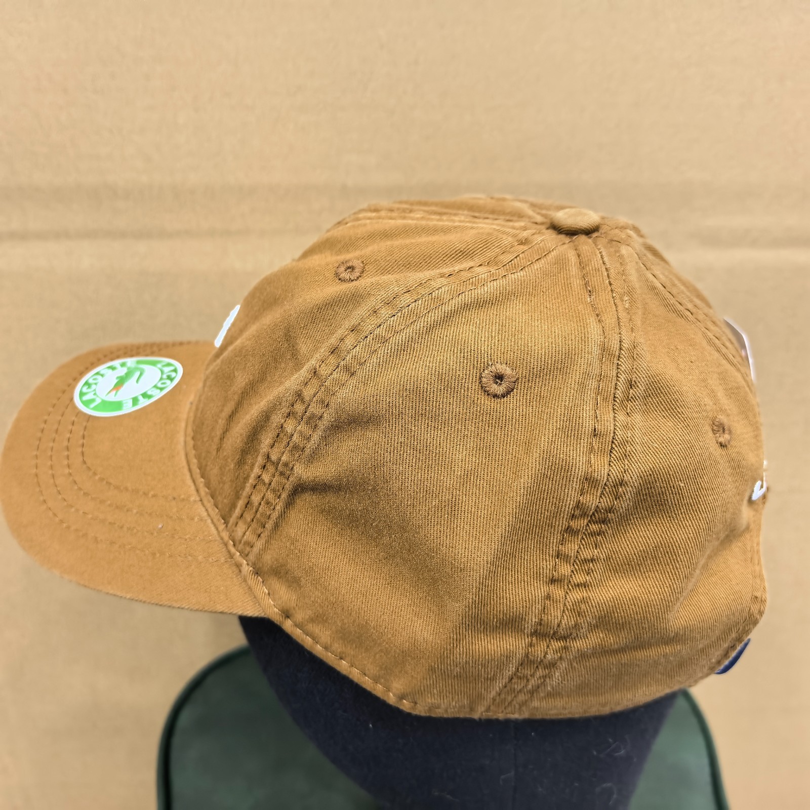 LACOSTE New Adjustable Baseball Cap with Small Crocodile Logo Light Brown
