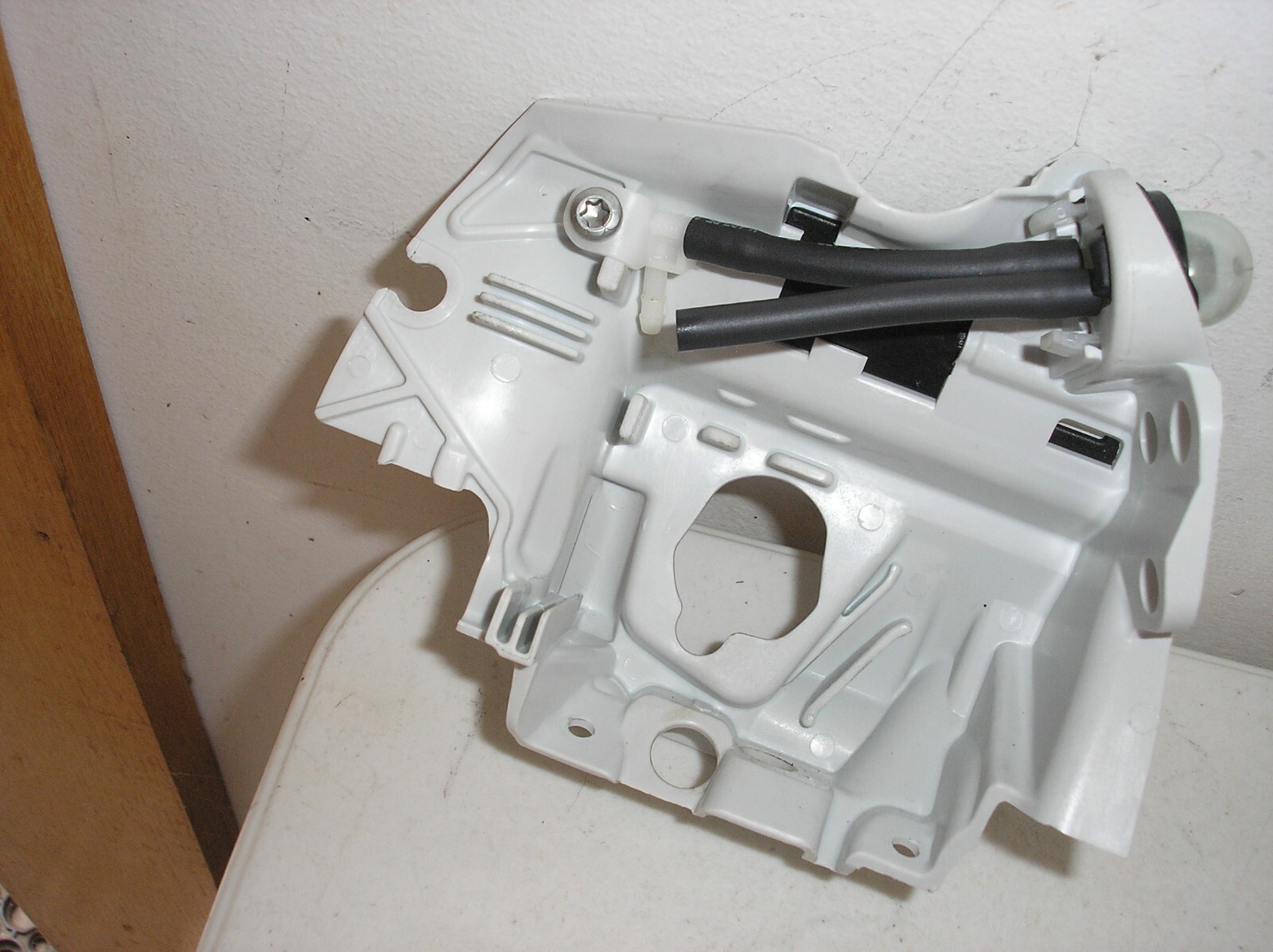 NEW GENUINE OEM STIHL MS251C CHAINSAW E-Z START VERSION / AIR GUIDE SHROUD