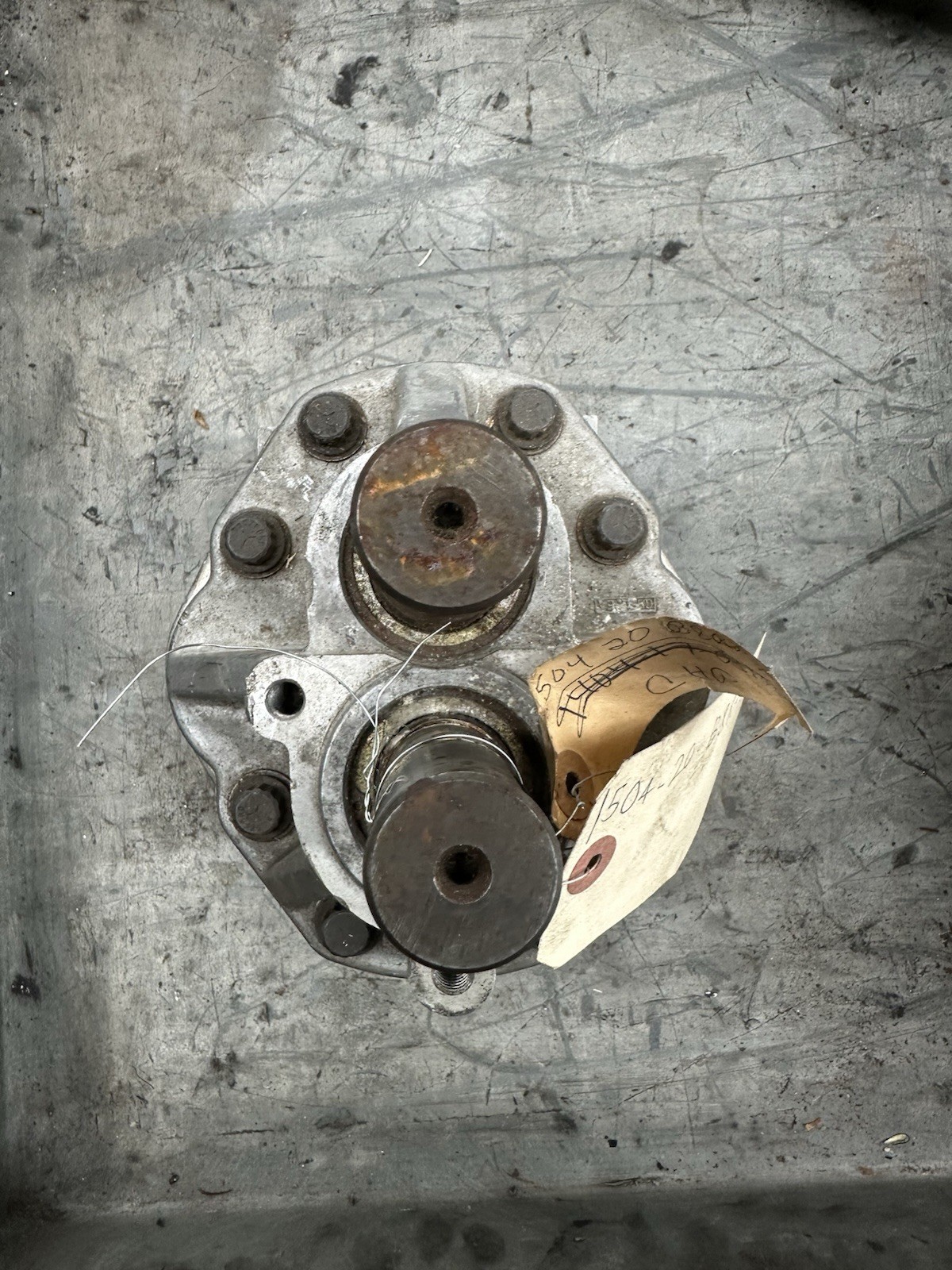 *NEW* TYRONE HYDRAULIC PUMP (1504-0020-B8RPX)