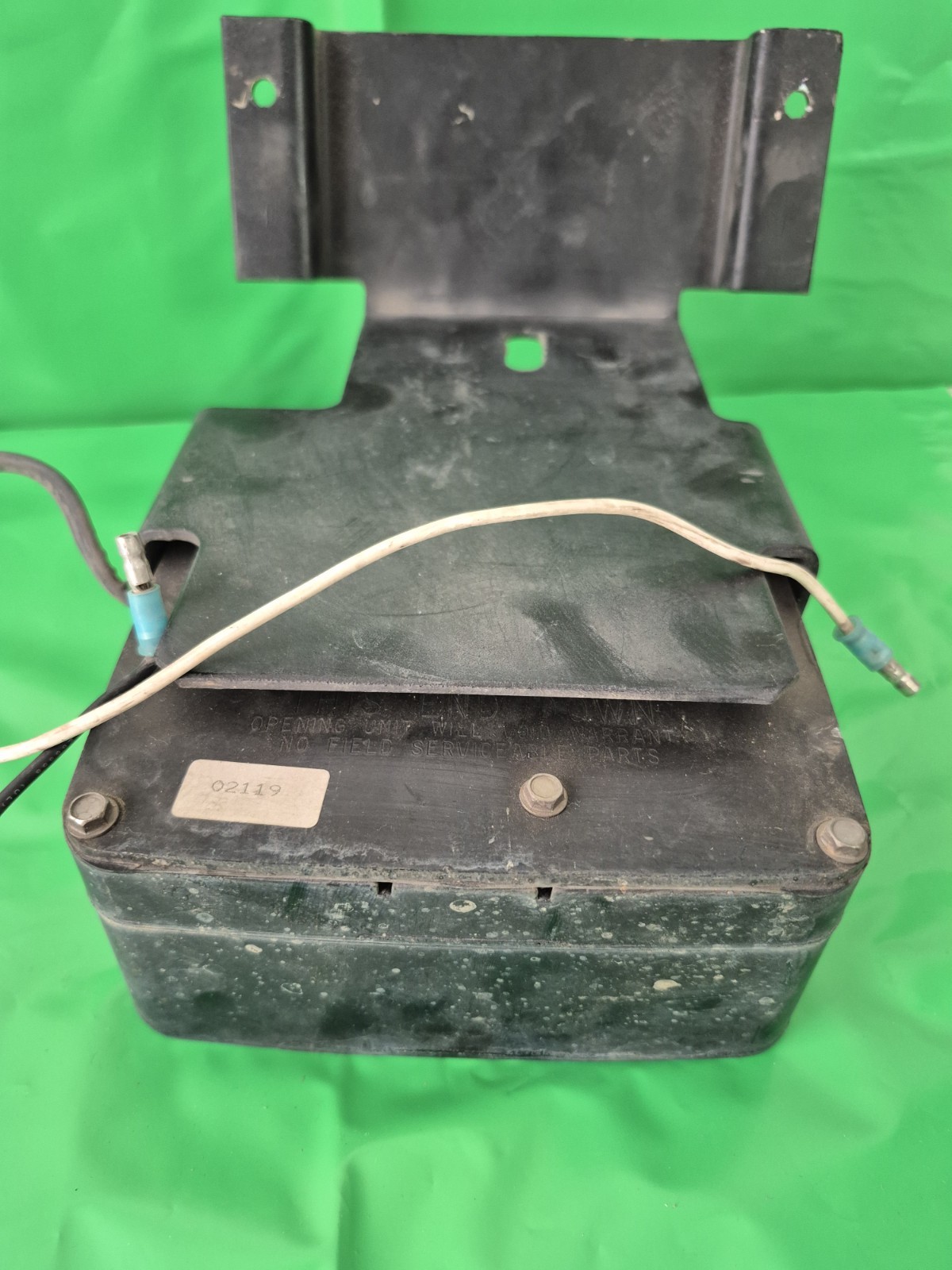 Federal Signal Dynamax 100W MS100 with Bracket, Loc C2