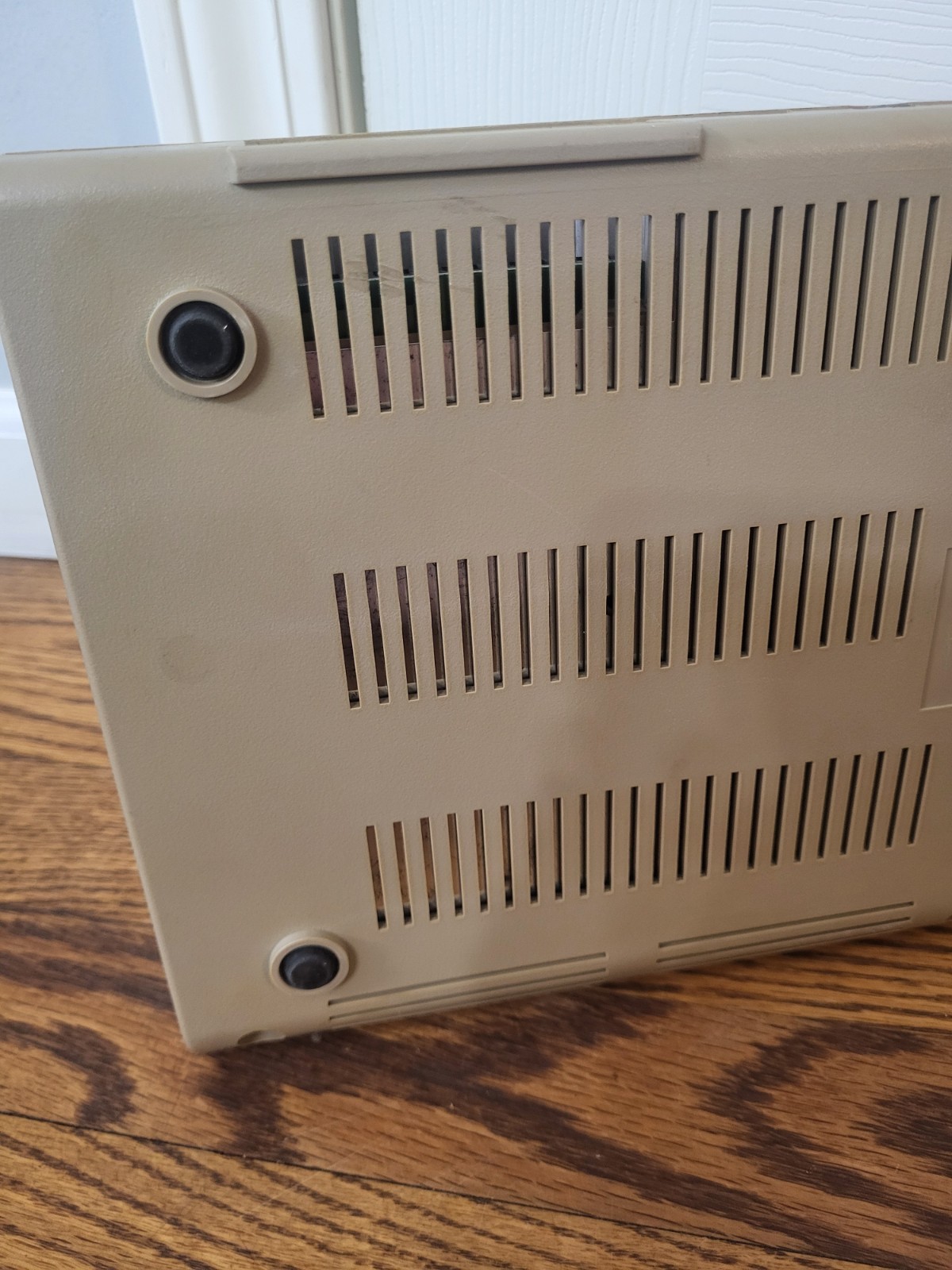 Commodore 64 Model C64 Breadbin Vintage Computer - READ Missing Key
