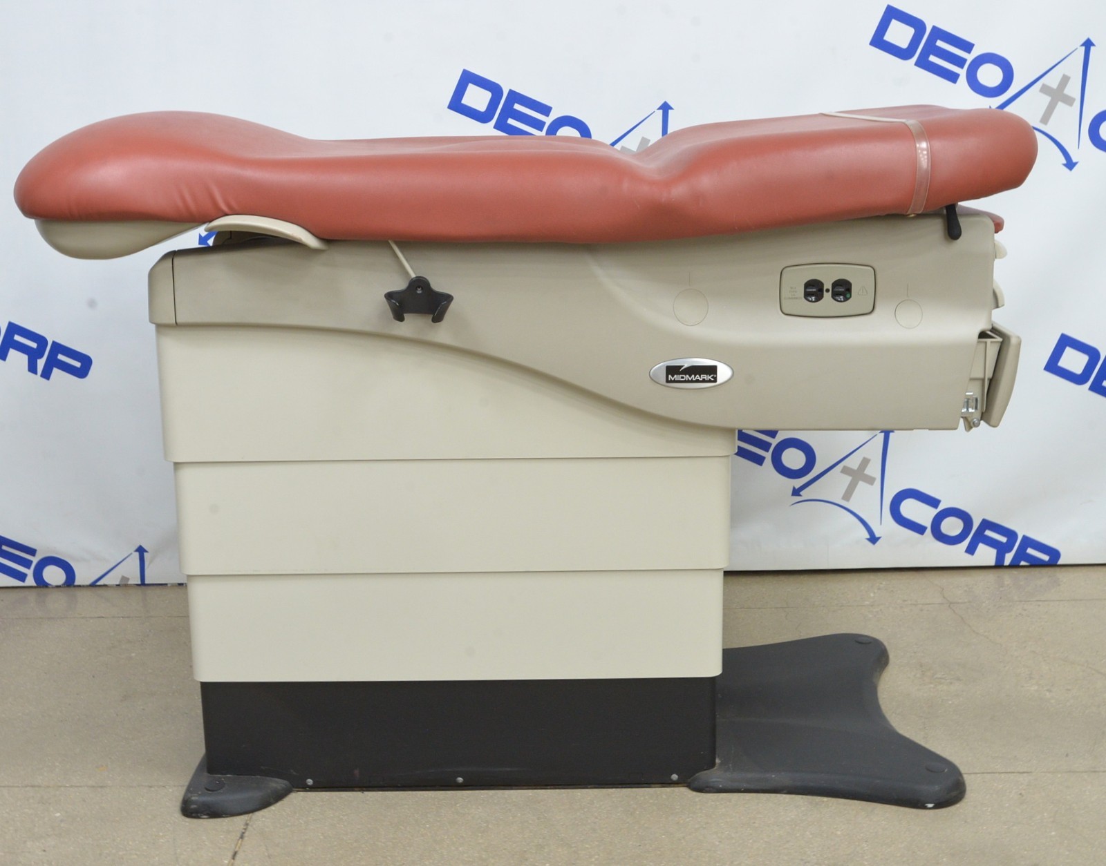 Midmark Ritter 625 Barrier Free Power Exam Table