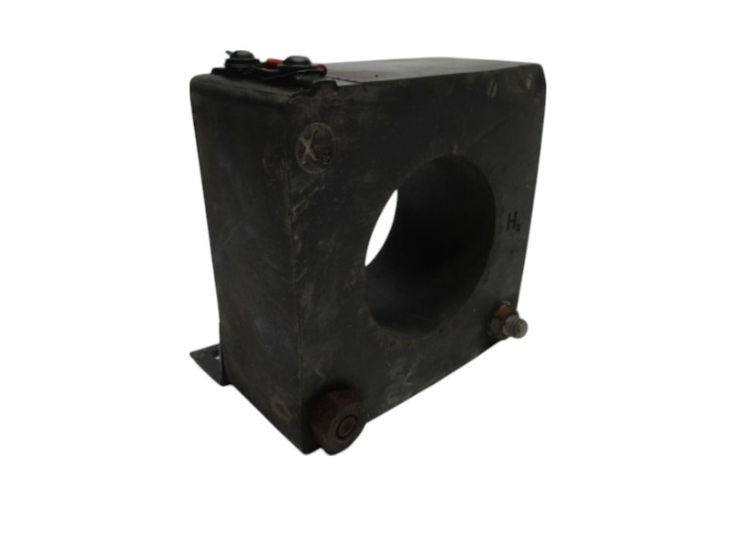 GENERAL ELECTRIC JCH-0 631X30 RATIO 300:5A CURRENT TRANSFORMER  UNMP