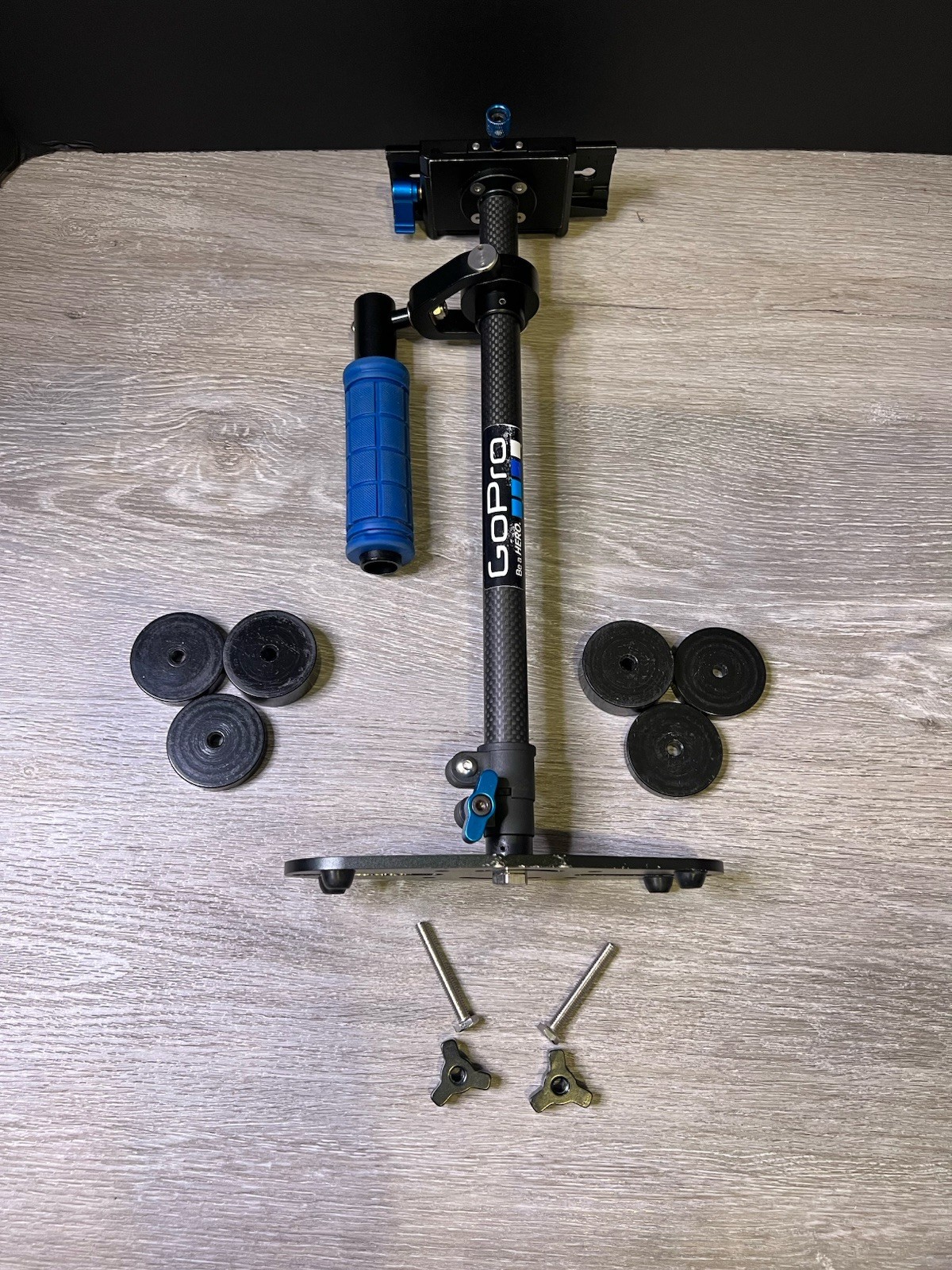 Neewer Carbon Fiber 24'' Handheld Stabilizer with Quick Shoe Plate for DSLR