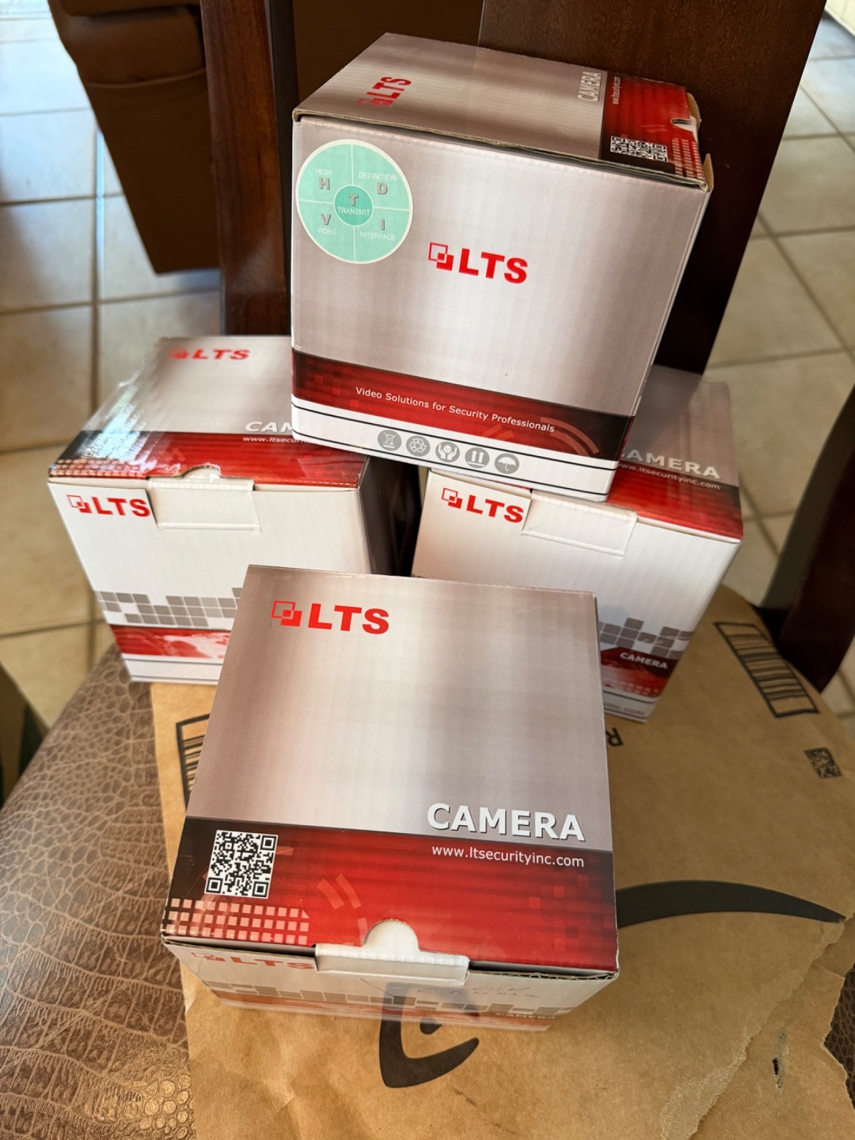 CMHT1752WE-28F HD TVI 5MP 2.8mm Lens 131ft IR WDR Low-Light 4in1 Turrent Camera
