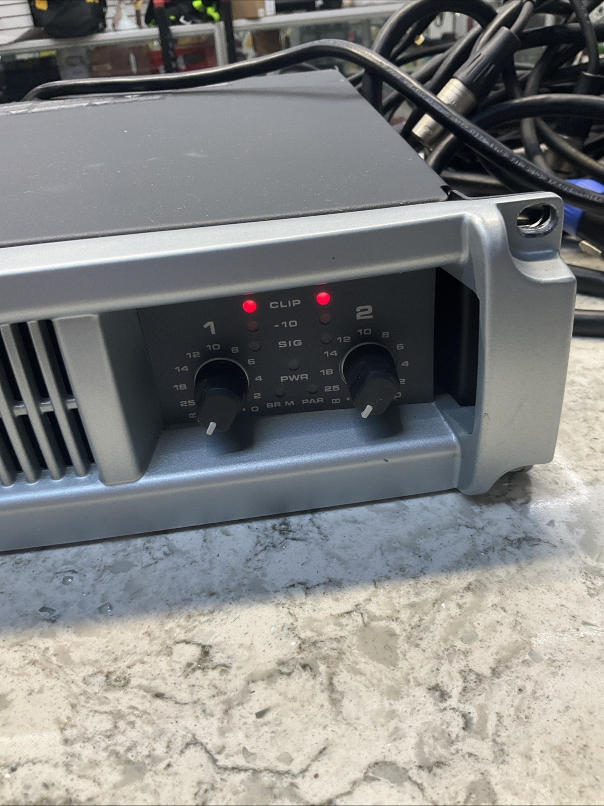 QSC PLX 3602 3600W 2-Channel Rack Mountable Power Amplifier Silver Black