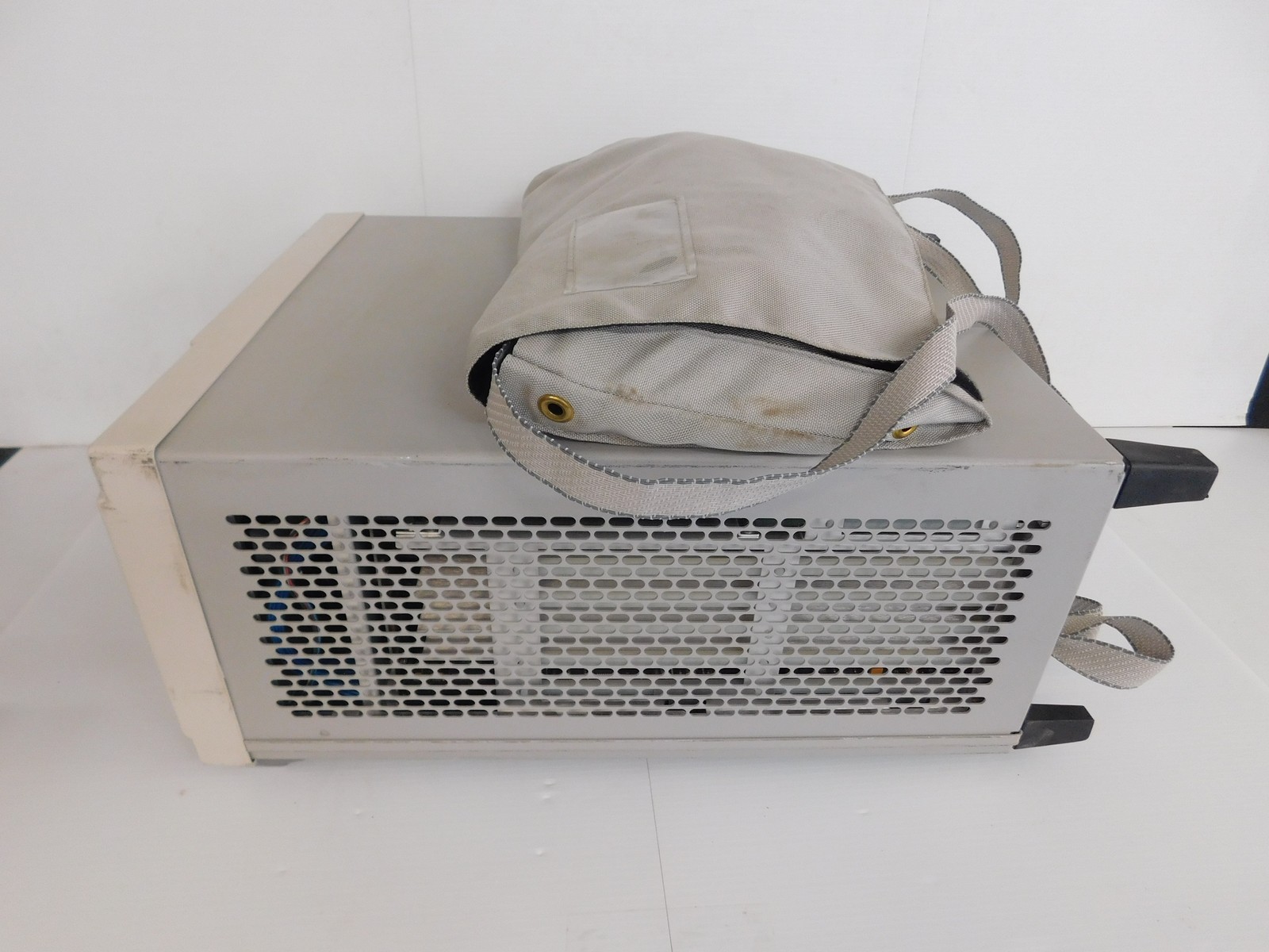 AGILENT 16702B LOGIC ANALYSIS SYSTEM W/ 16710A 8KSA ANALYZER (PPS85)